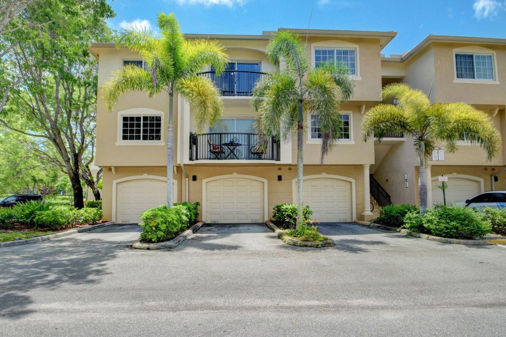 300 Crestwood Court N 307