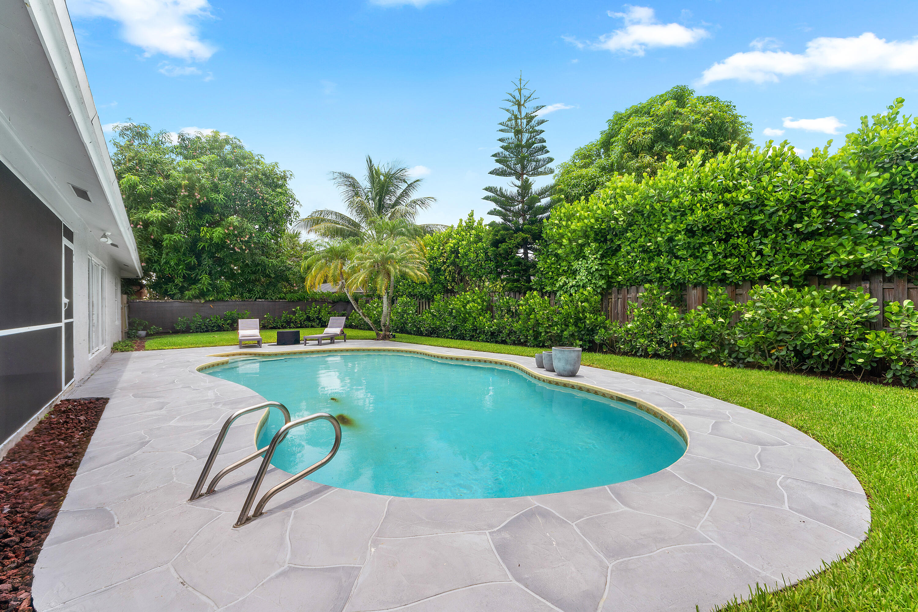 1739 Brae Burn Place