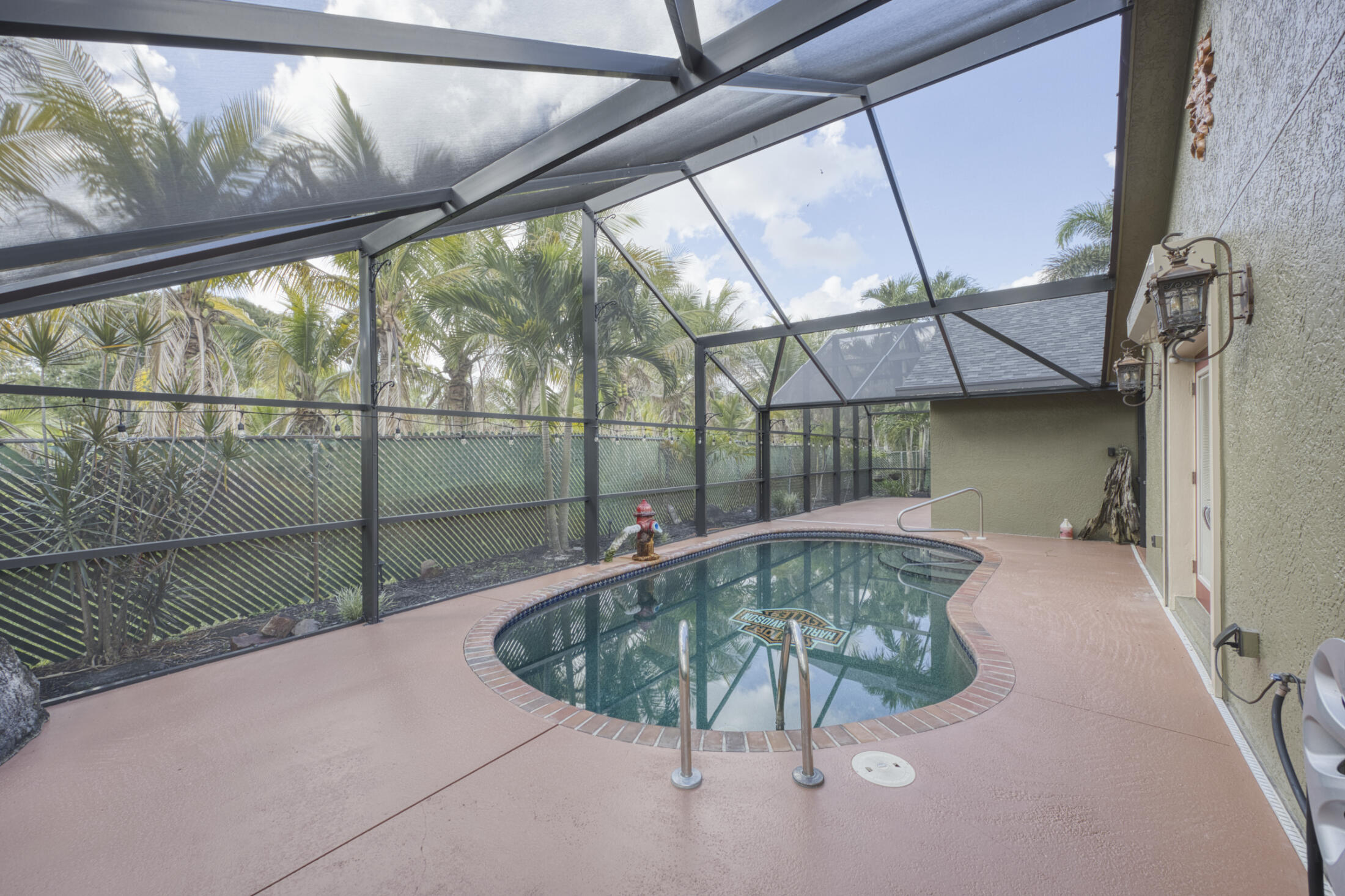 1672 ERIE Terrace