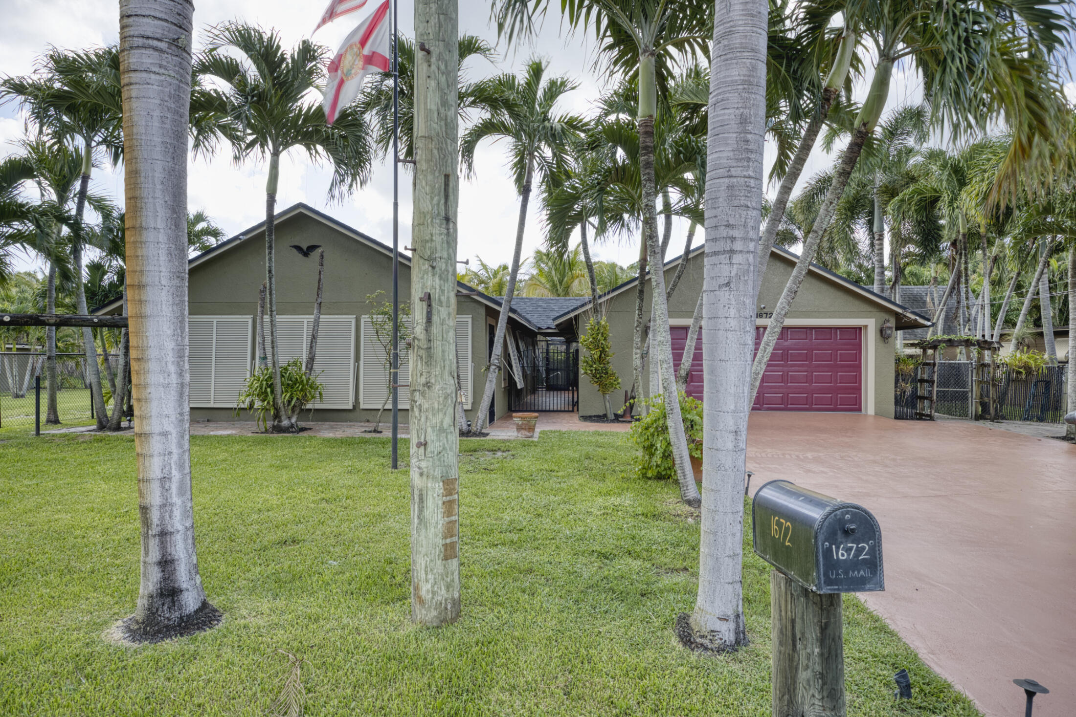 1672 ERIE Terrace