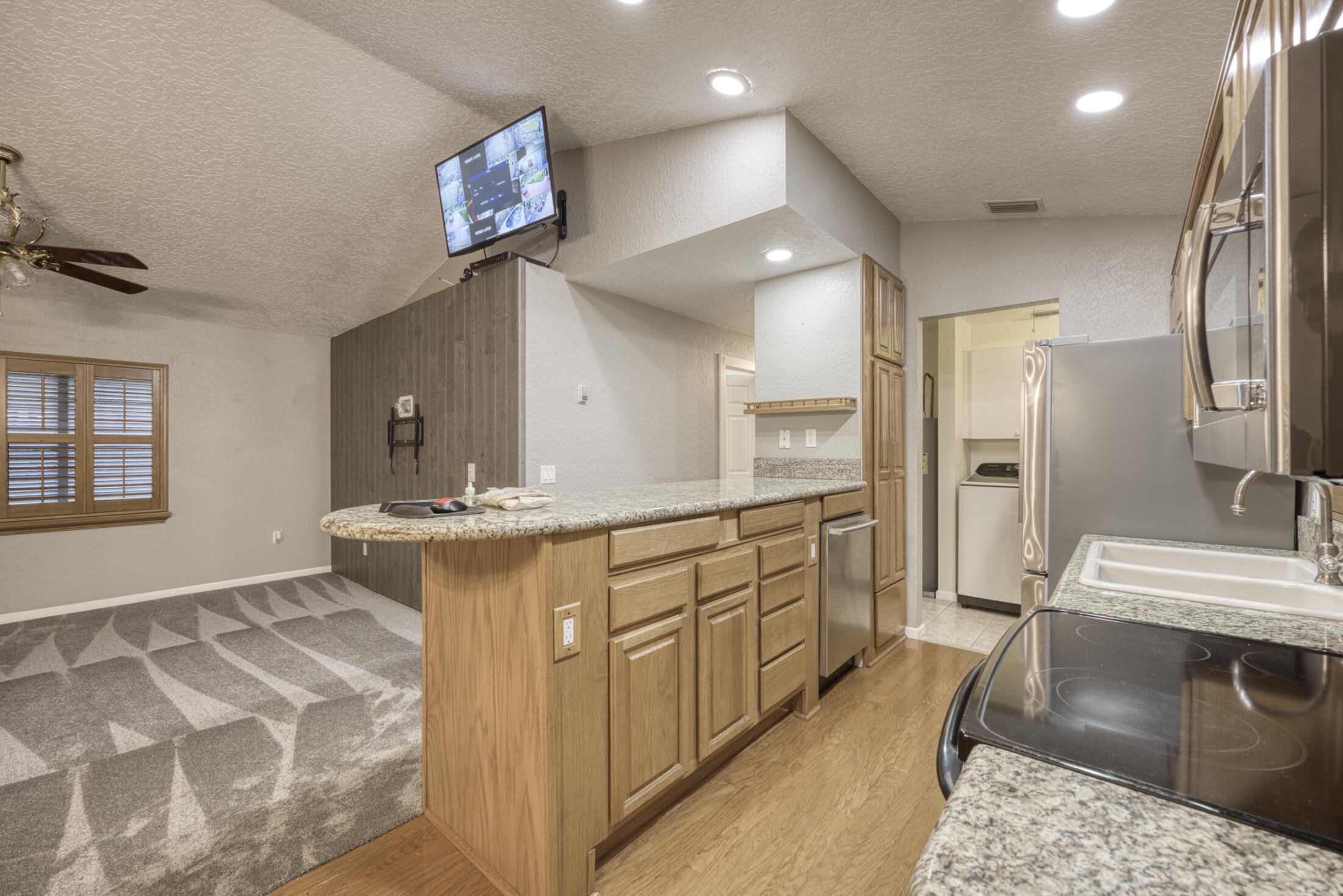 1672 ERIE Terrace