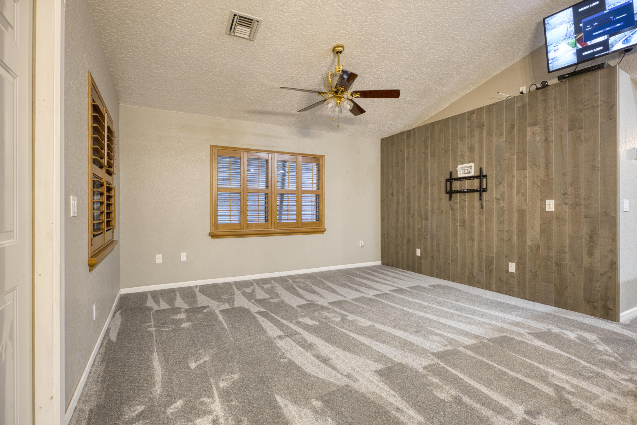 1672 ERIE Terrace