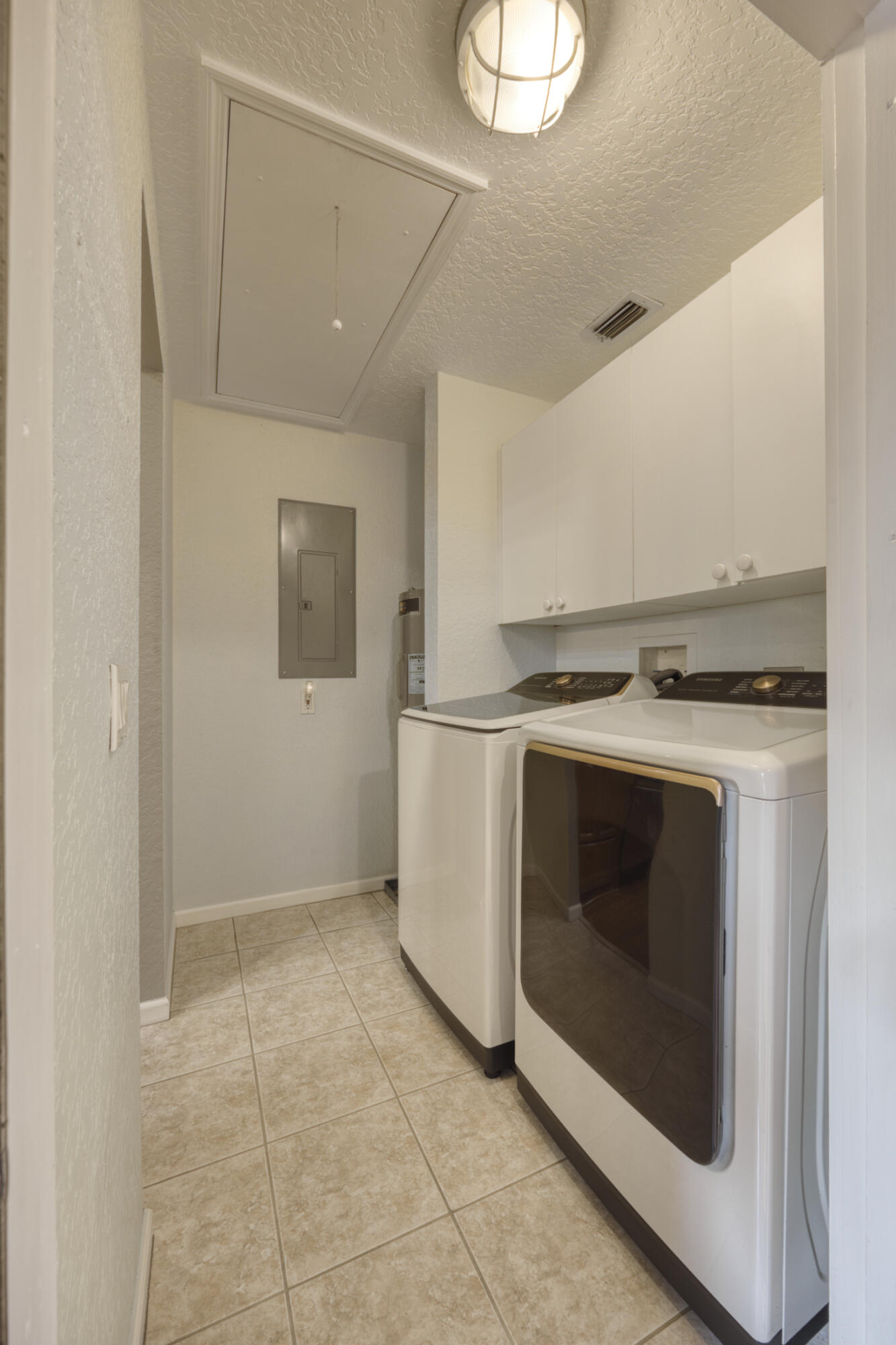 1672 ERIE Terrace