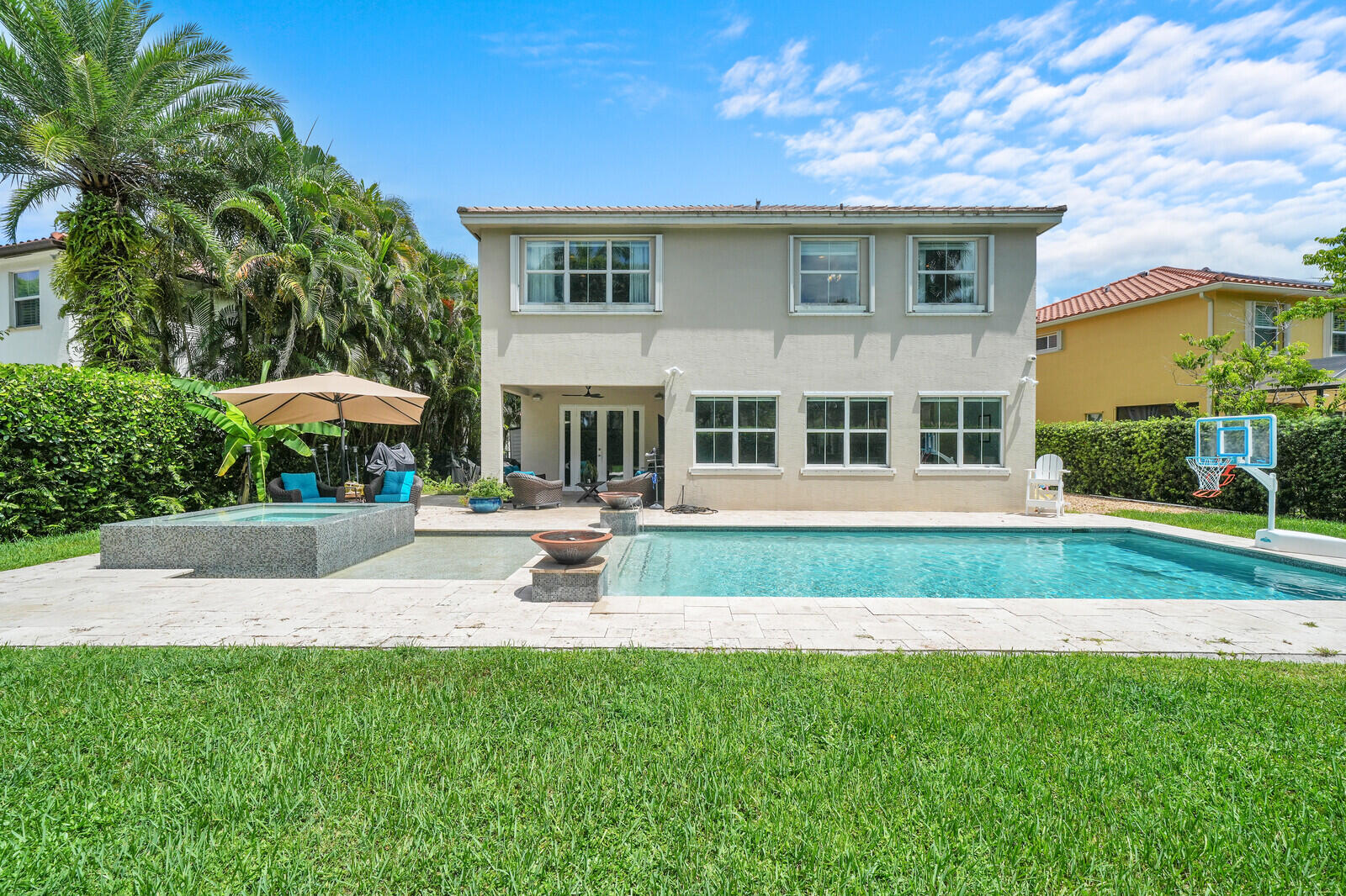 9535 PHIPPS Lane