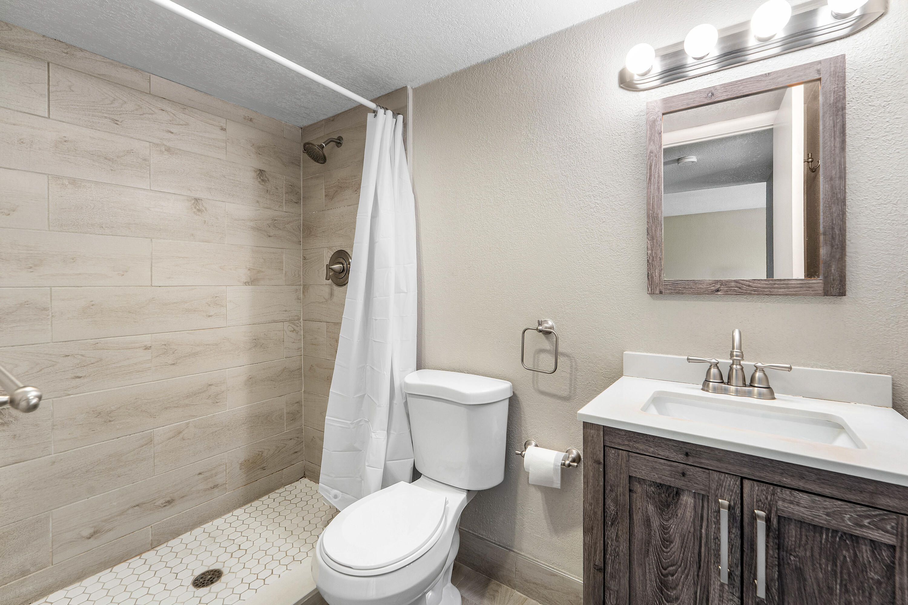 12005 POINCIANA Boulevard 209