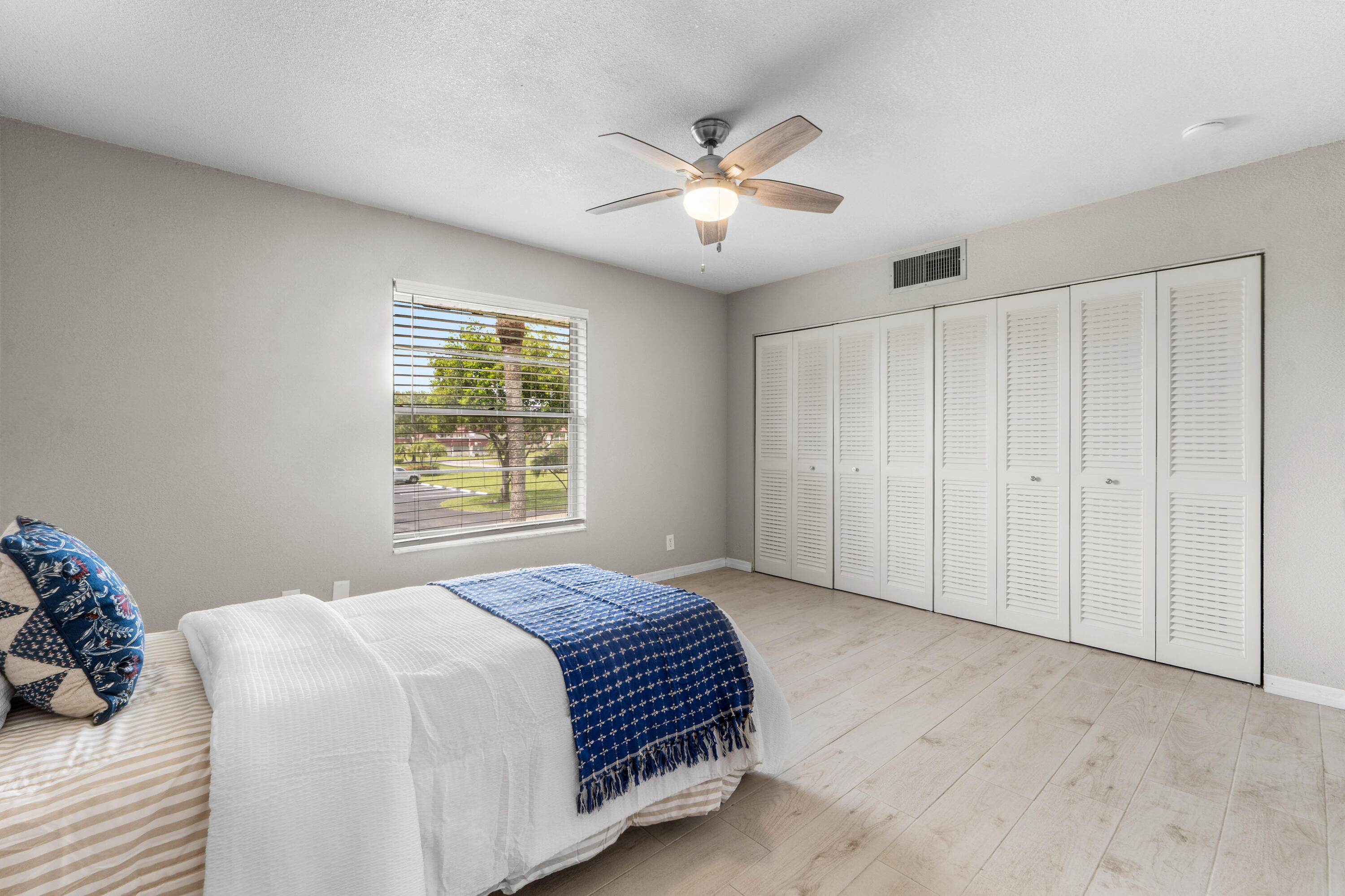 12005 POINCIANA Boulevard 209