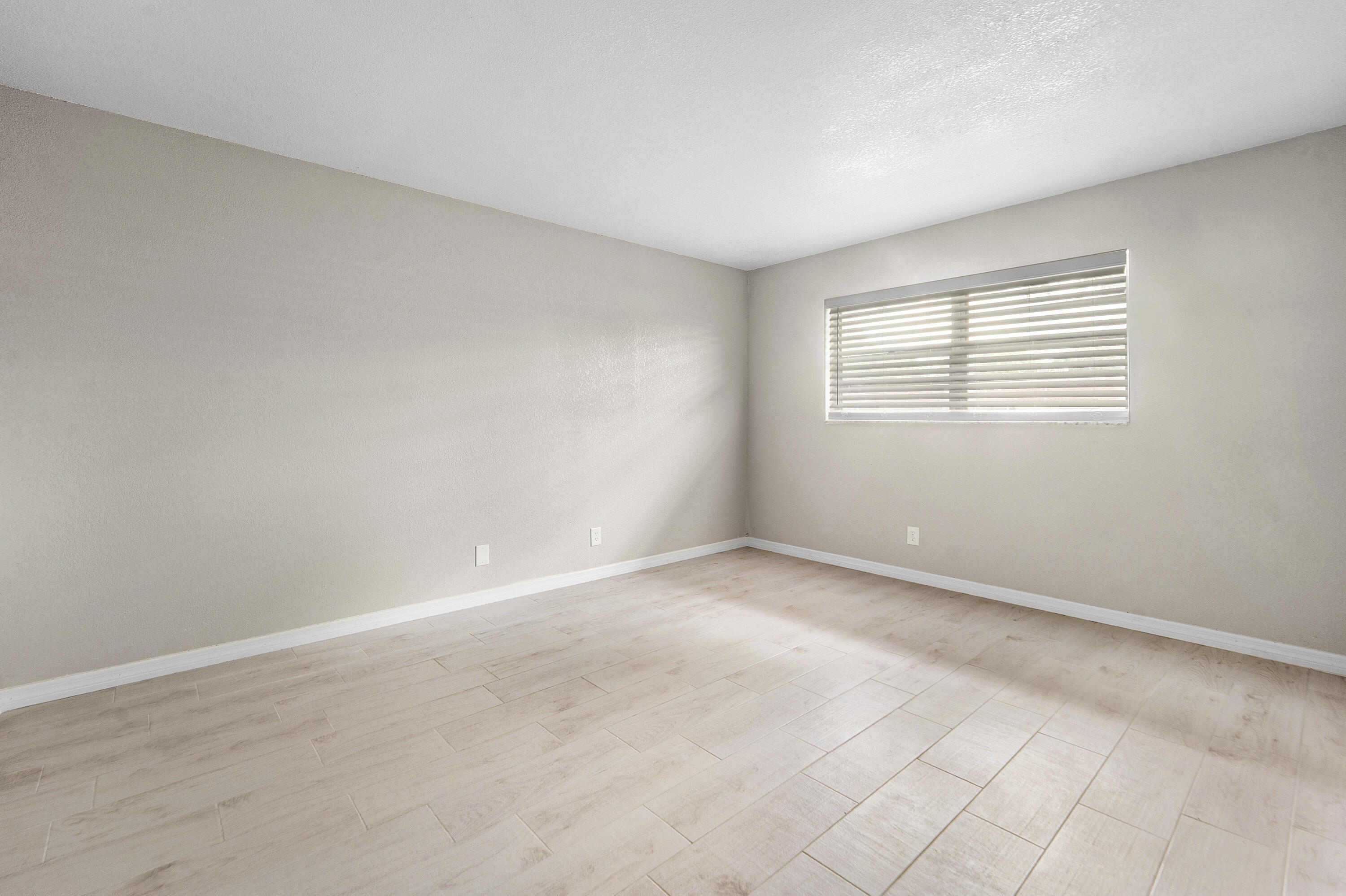 12005 POINCIANA Boulevard 209