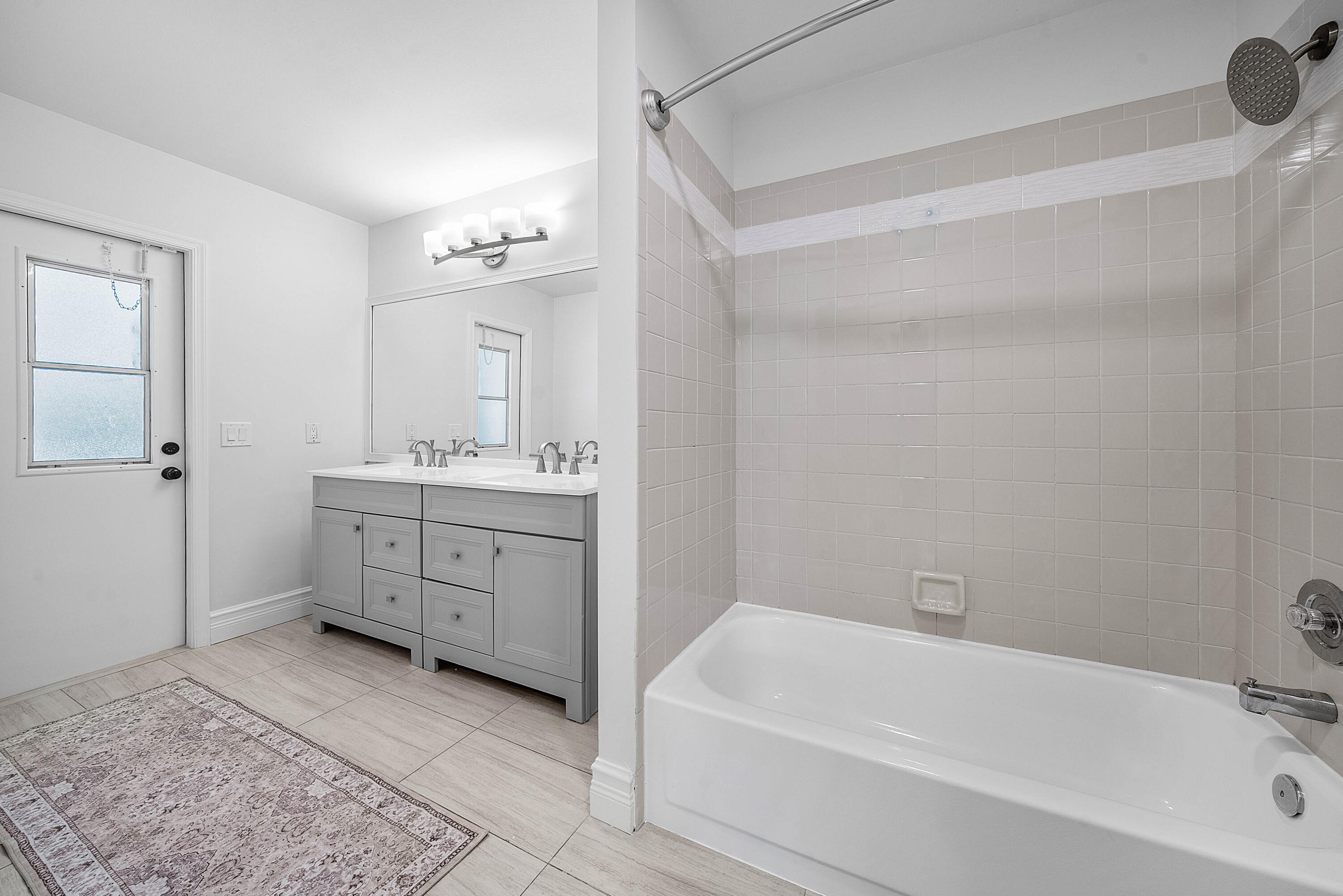 1506 WILTSHIRE VILLAGE Drive