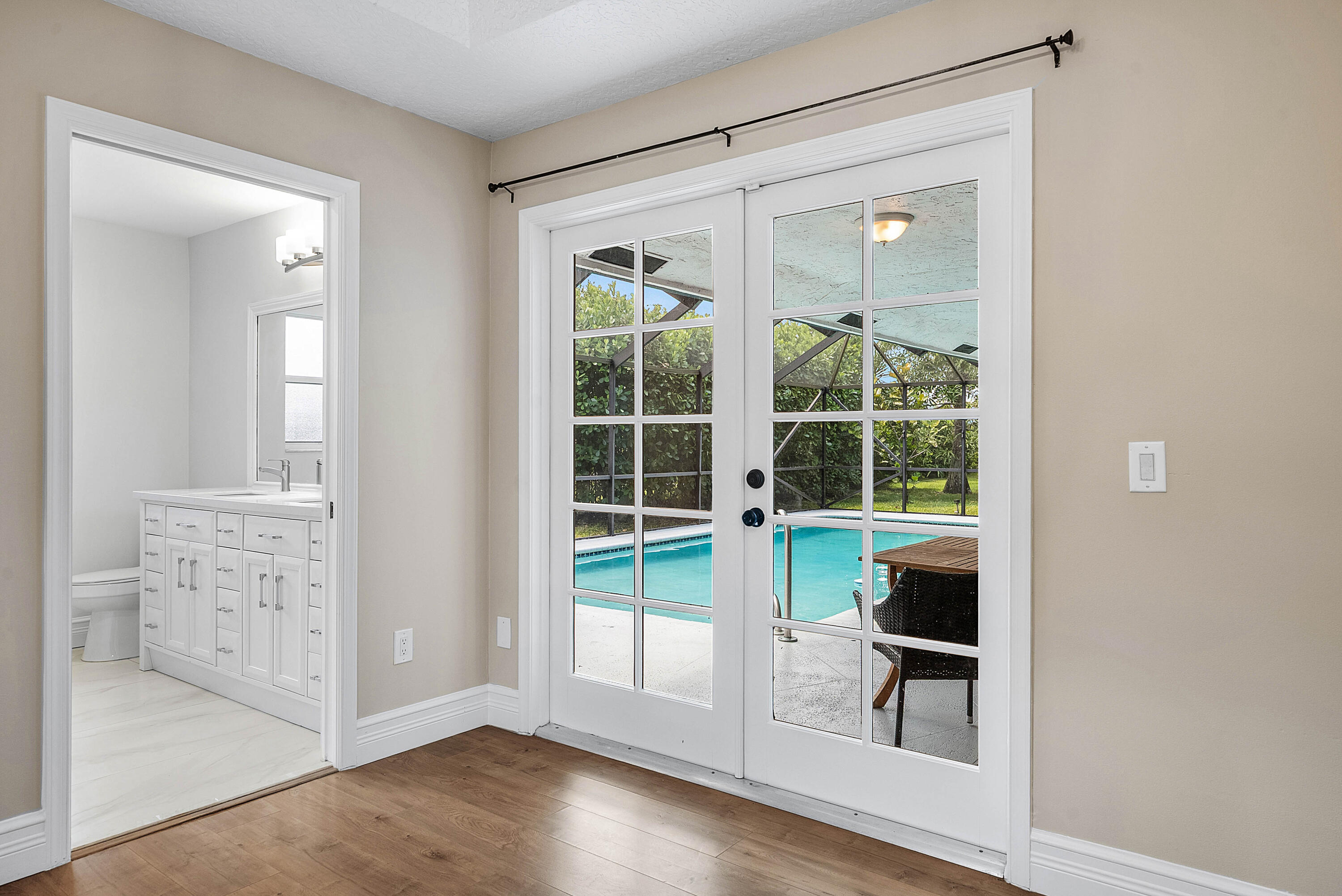 1506 WILTSHIRE VILLAGE Drive