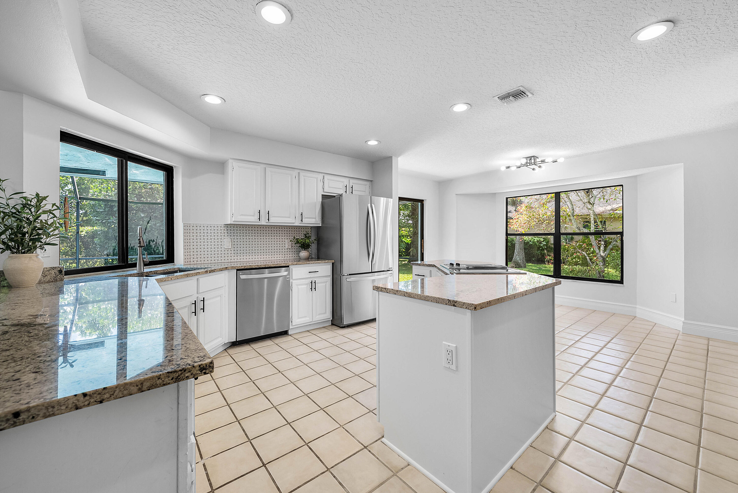 1506 WILTSHIRE VILLAGE Drive