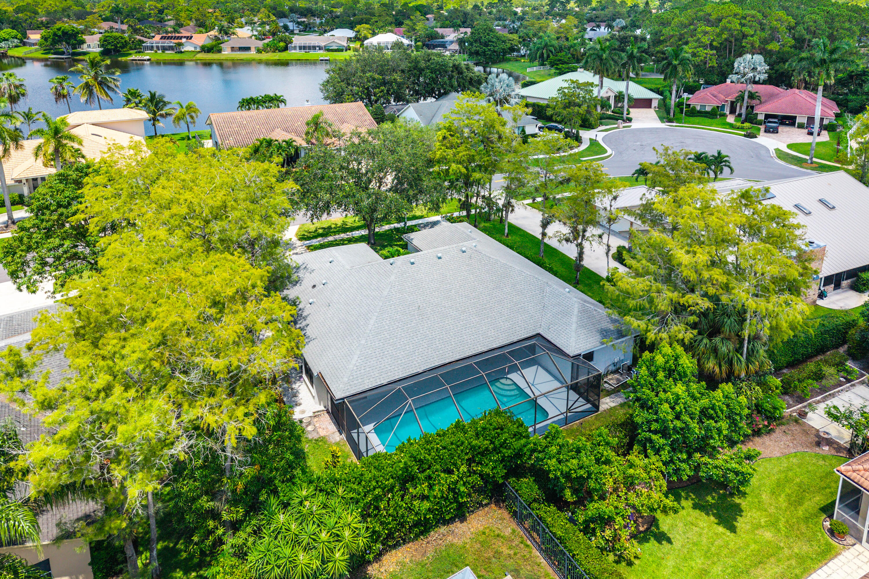 1506 WILTSHIRE VILLAGE Drive