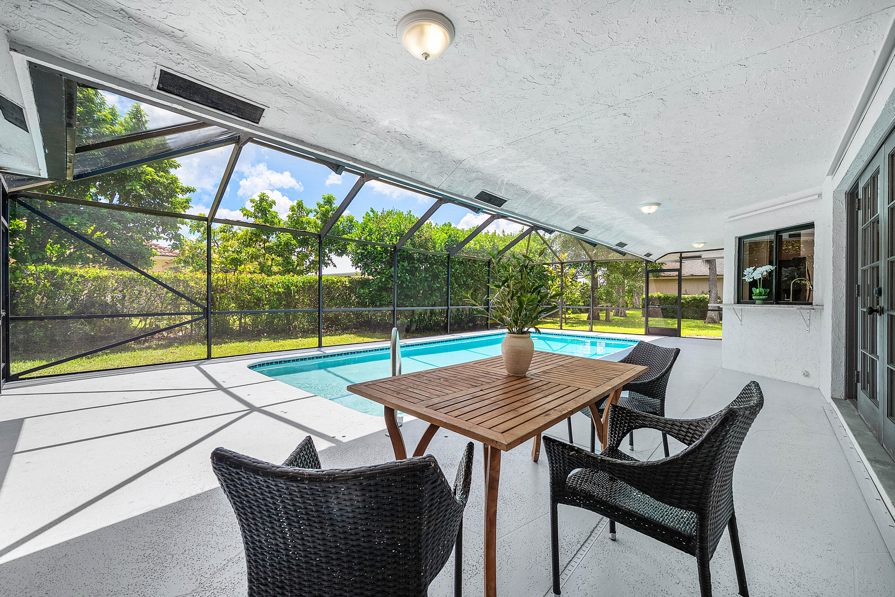 1506 WILTSHIRE VILLAGE Drive