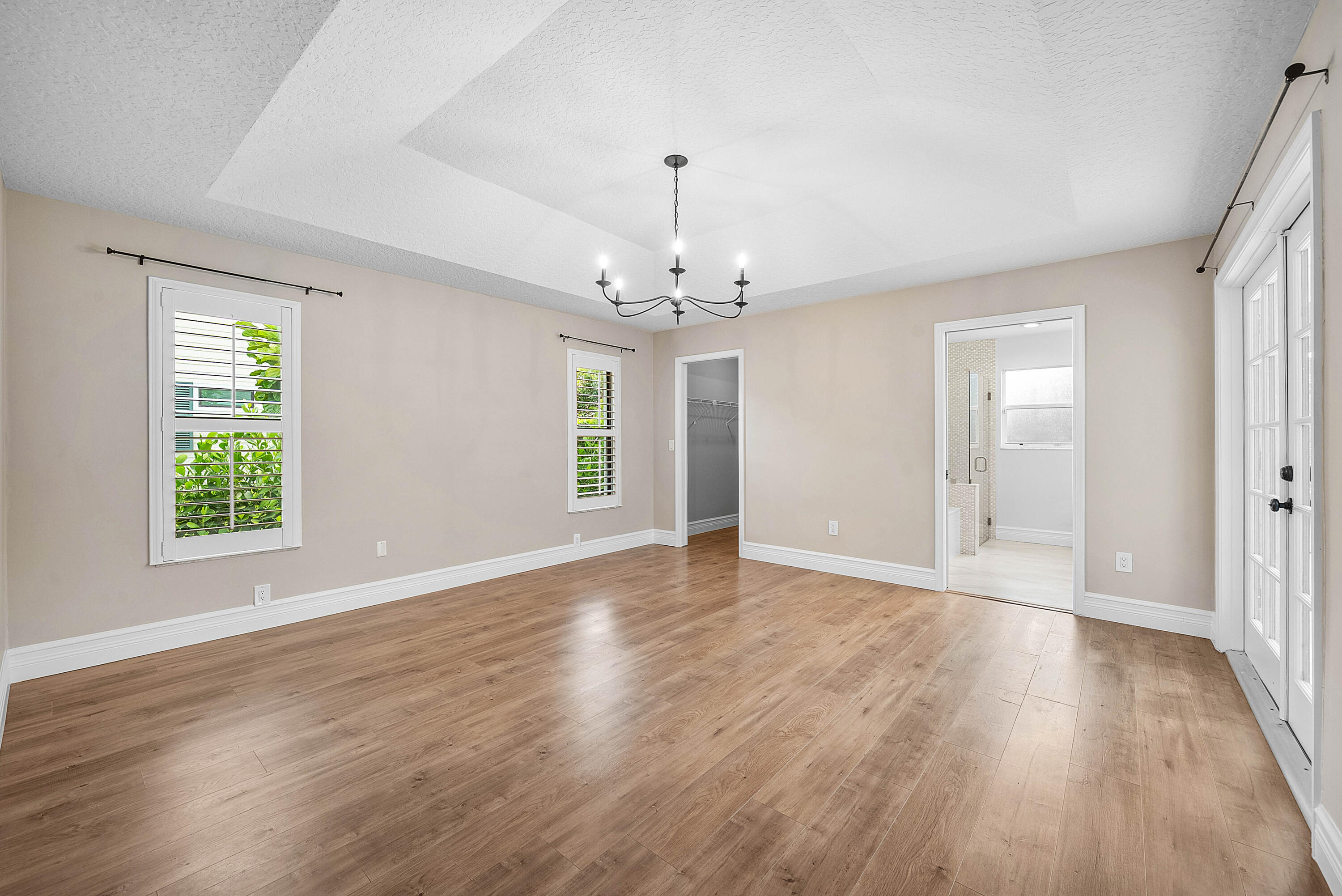 1506 WILTSHIRE VILLAGE Drive