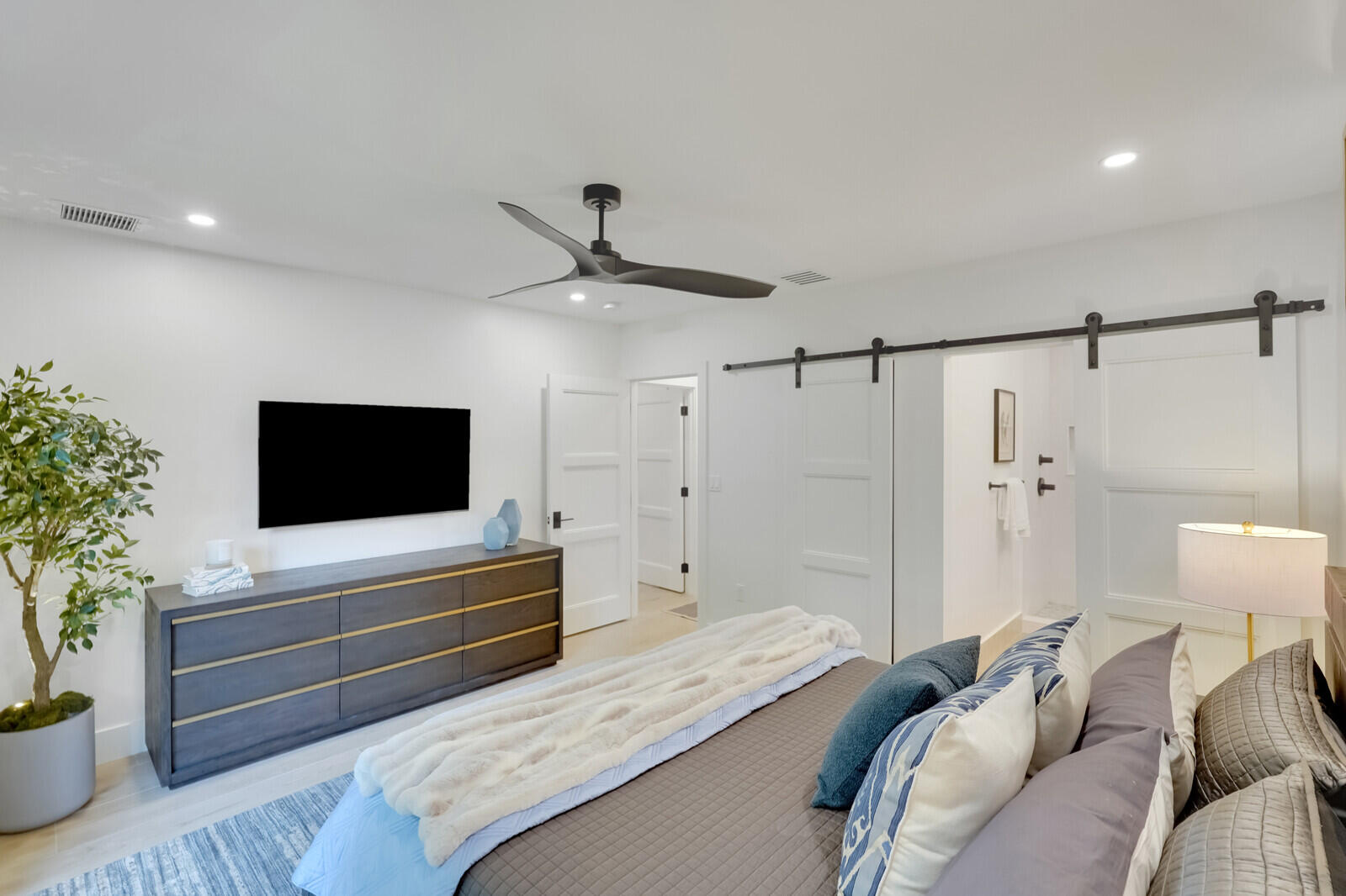 2735 POLO ISLAND Drive K104