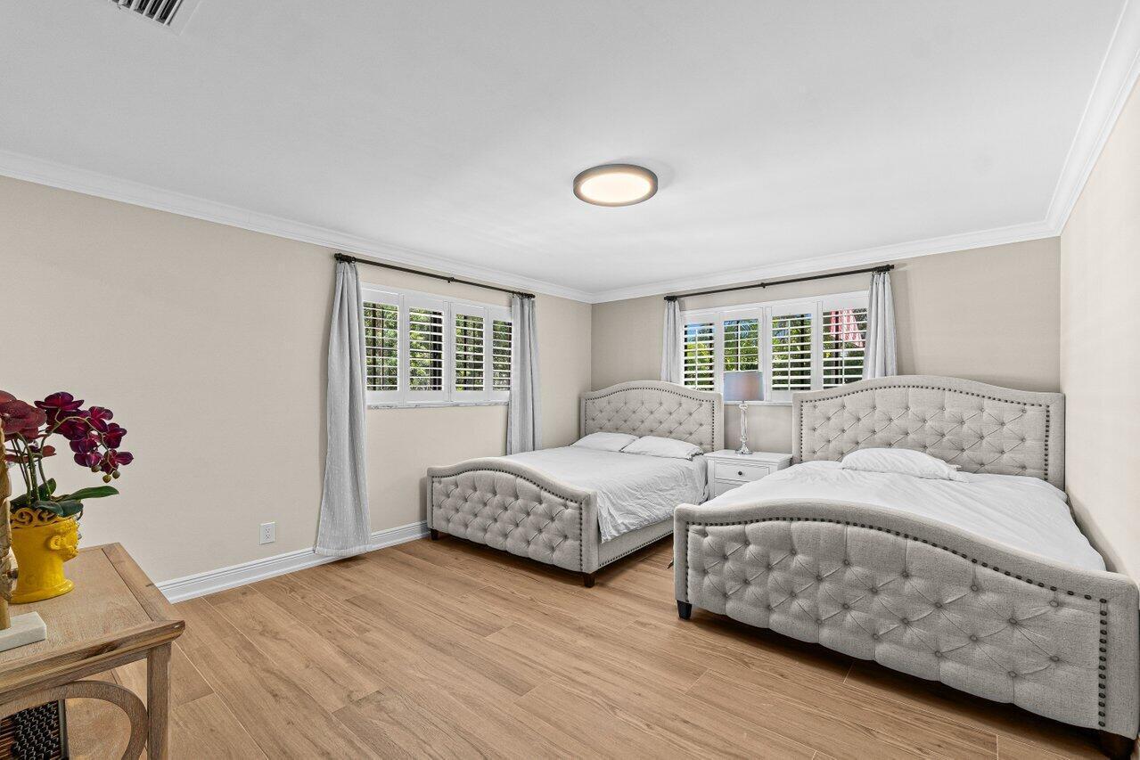 800 SW 5TH Street