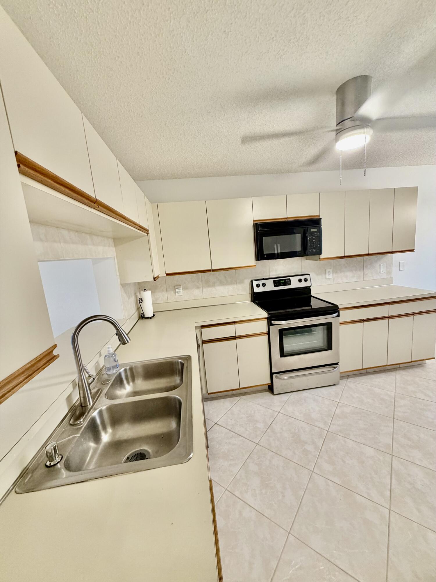 4725 LUCERNE LAKES E 214