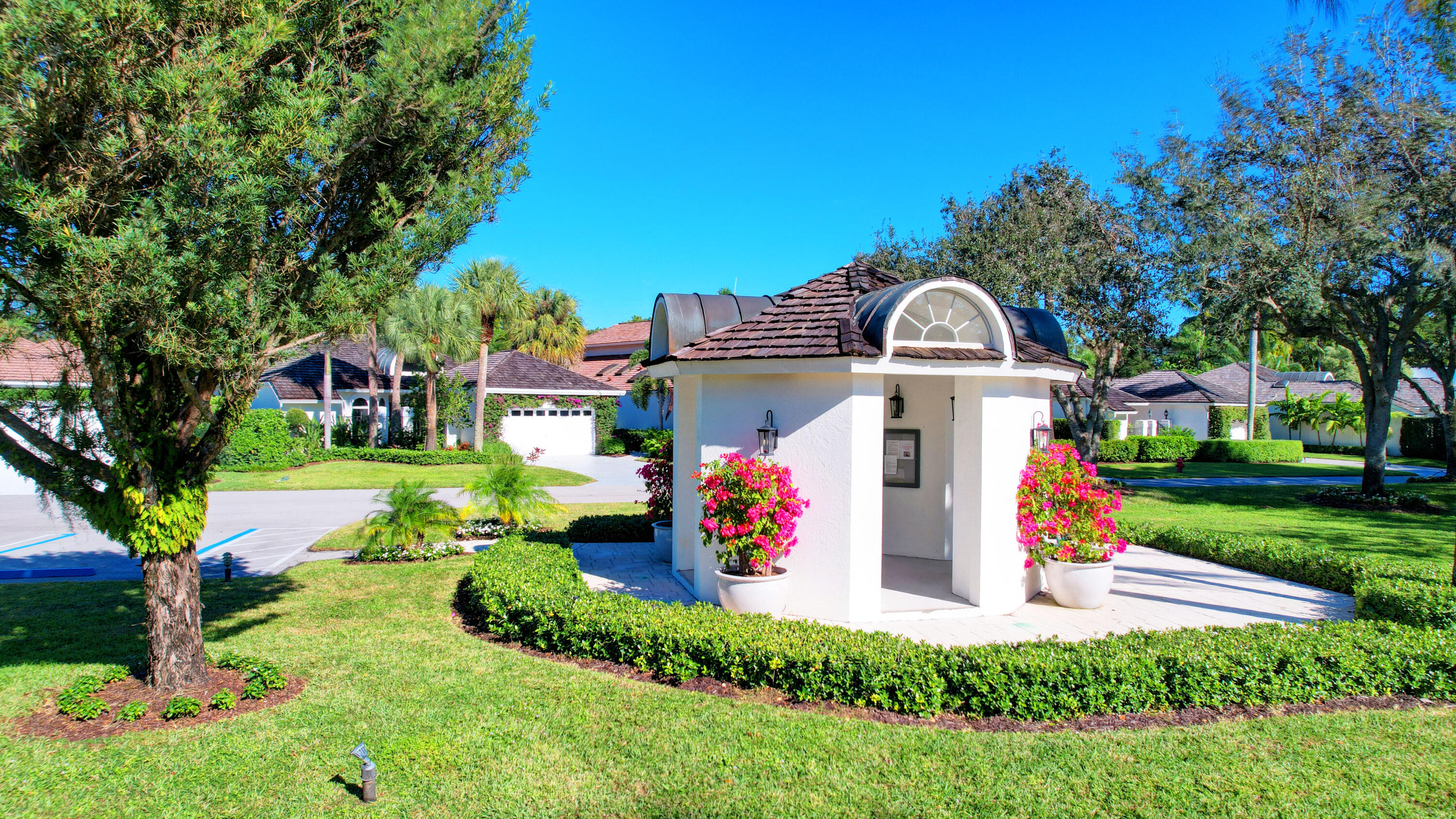 2490 Muir Circle