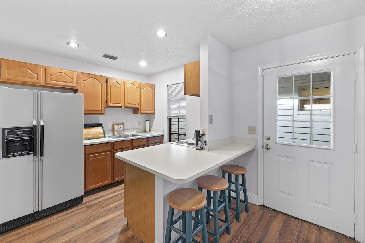 700 E Rambling Drive