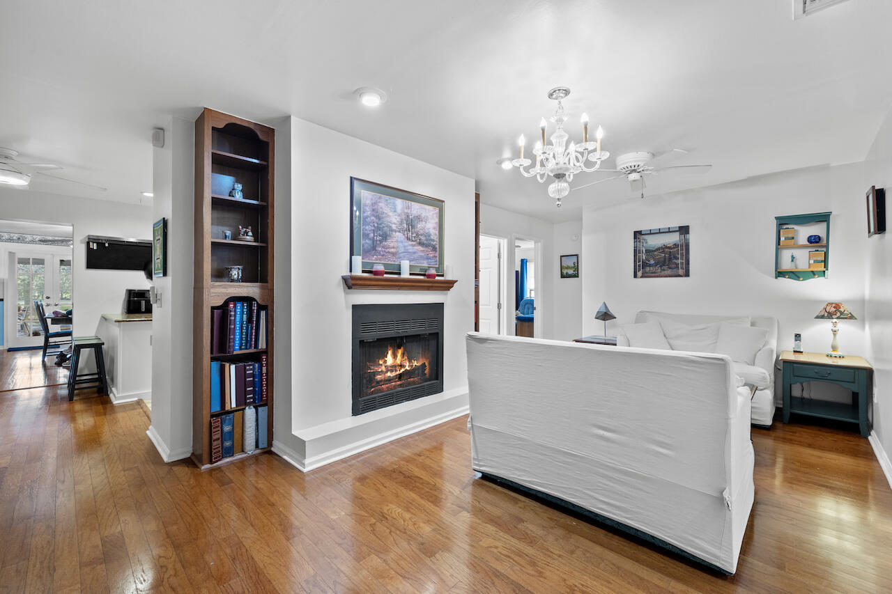 700 E Rambling Drive