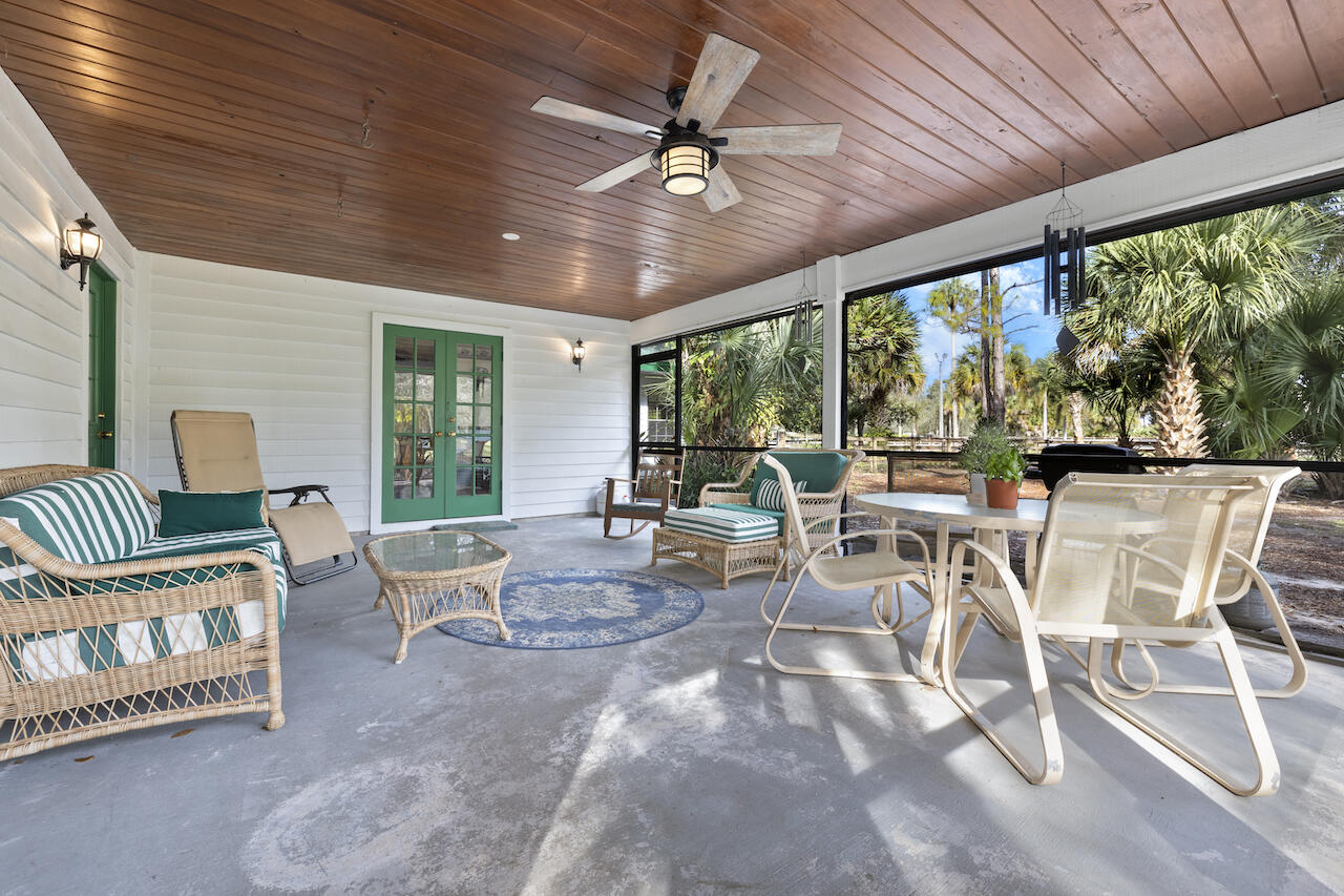 700 E Rambling Drive