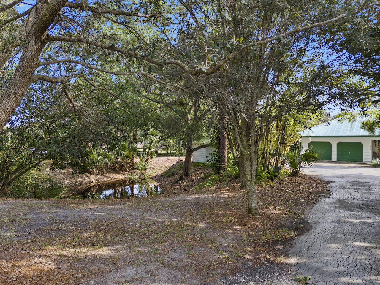 700 E Rambling Drive