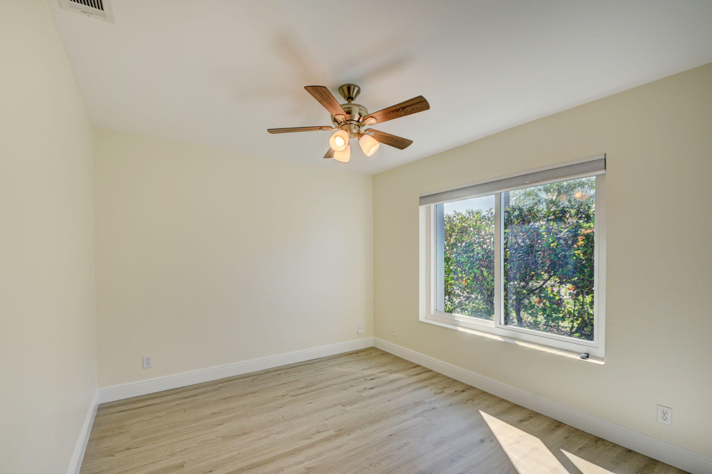 1616 S Club Drive