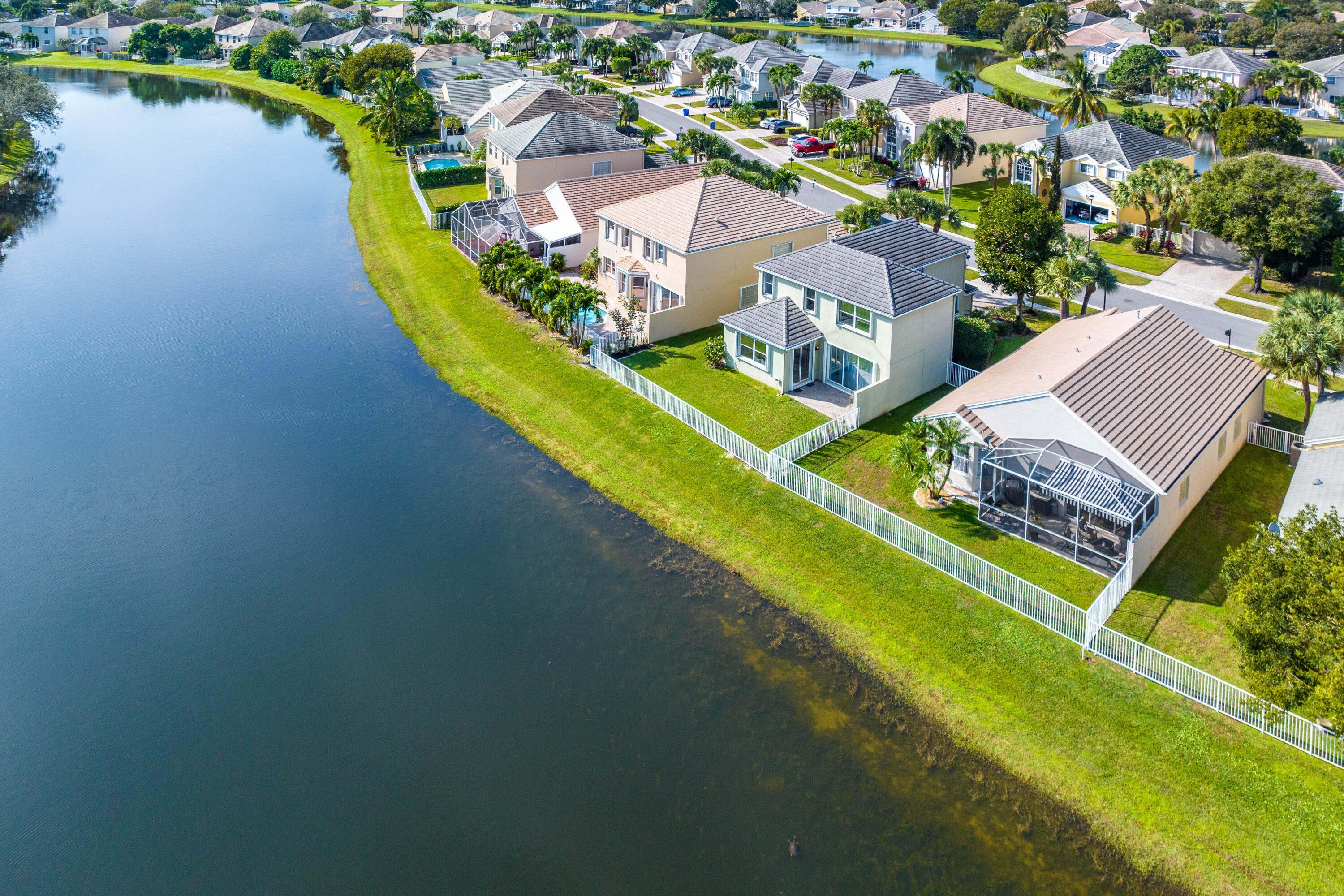 152 Kensington Way
