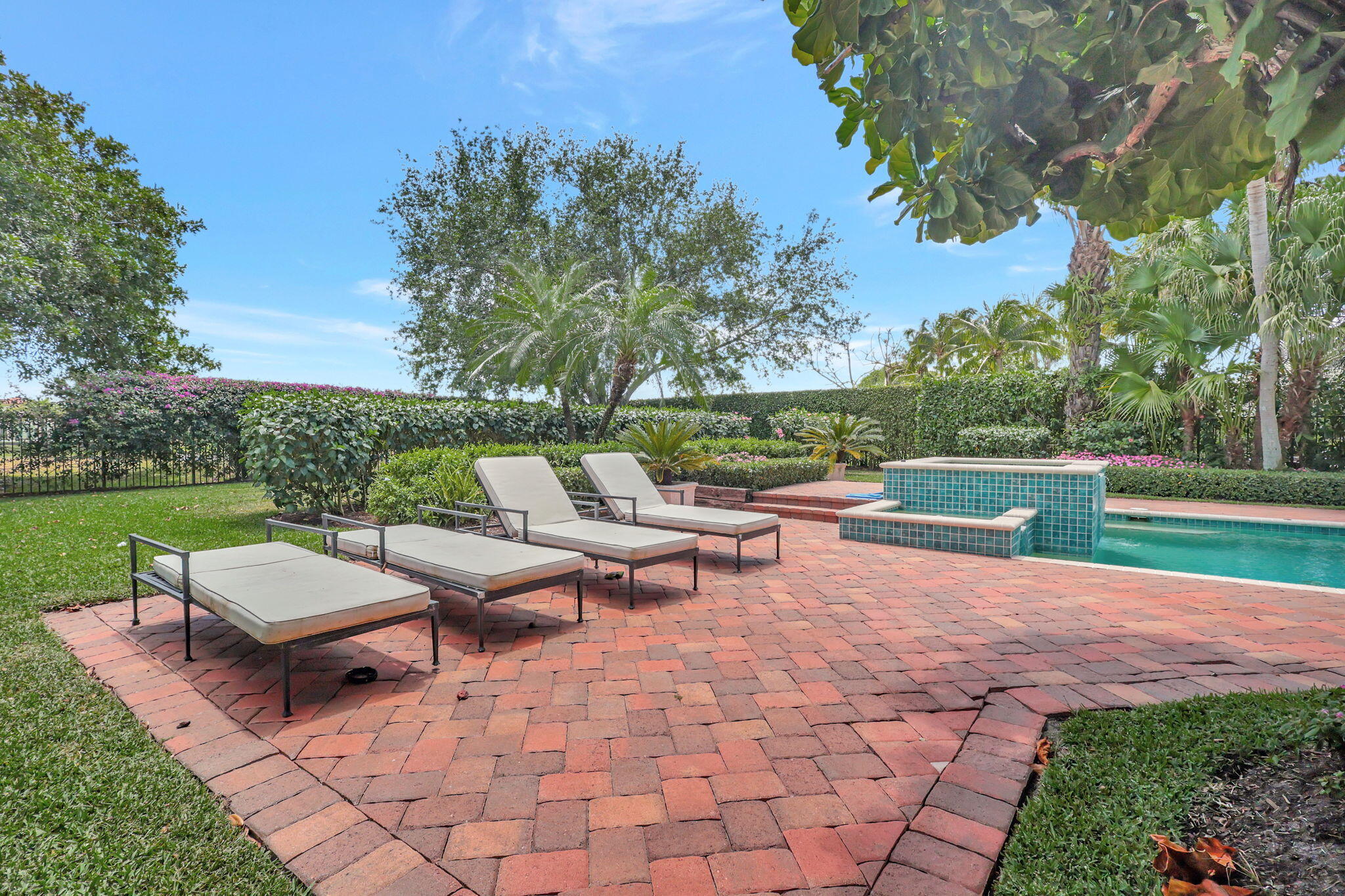 12390 Sunnydale Drive