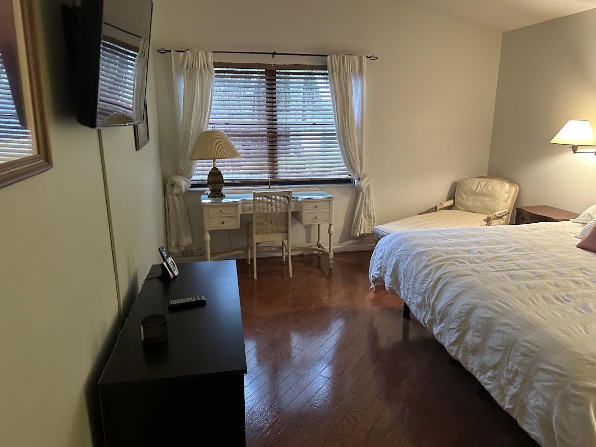 2566 Bedford Mews Drive