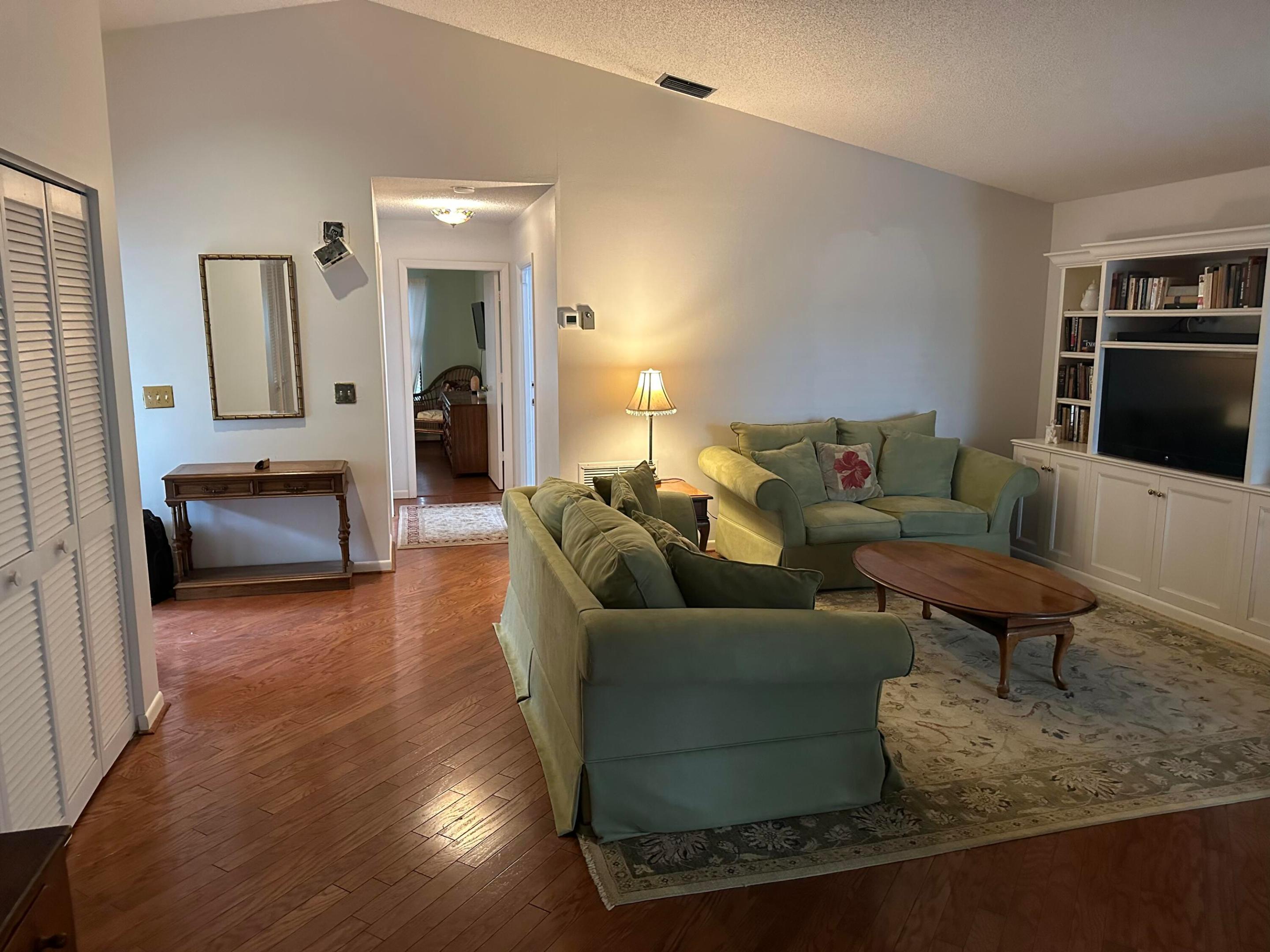 2566 Bedford Mews Drive