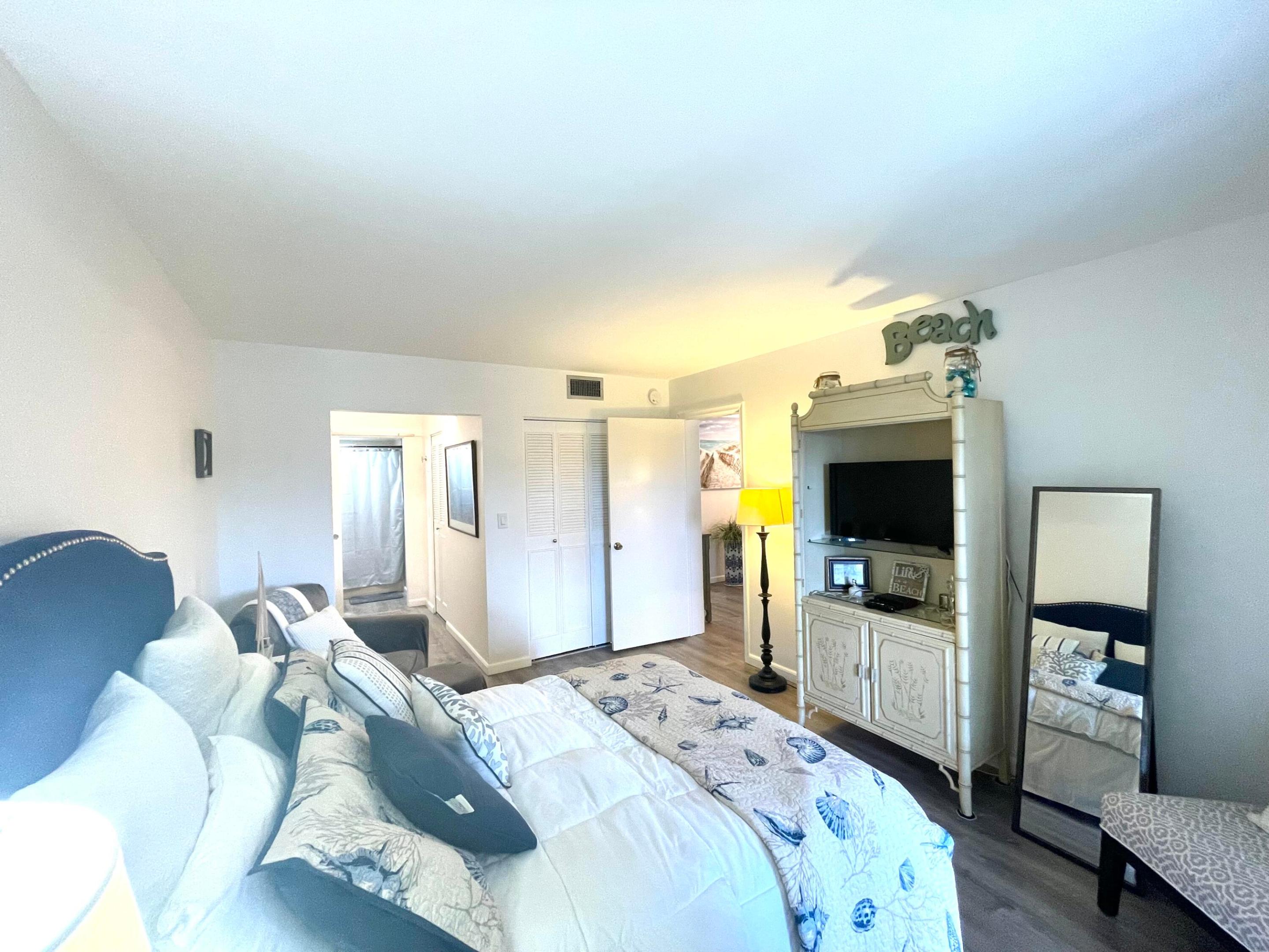 2811 Garden Drive S 304