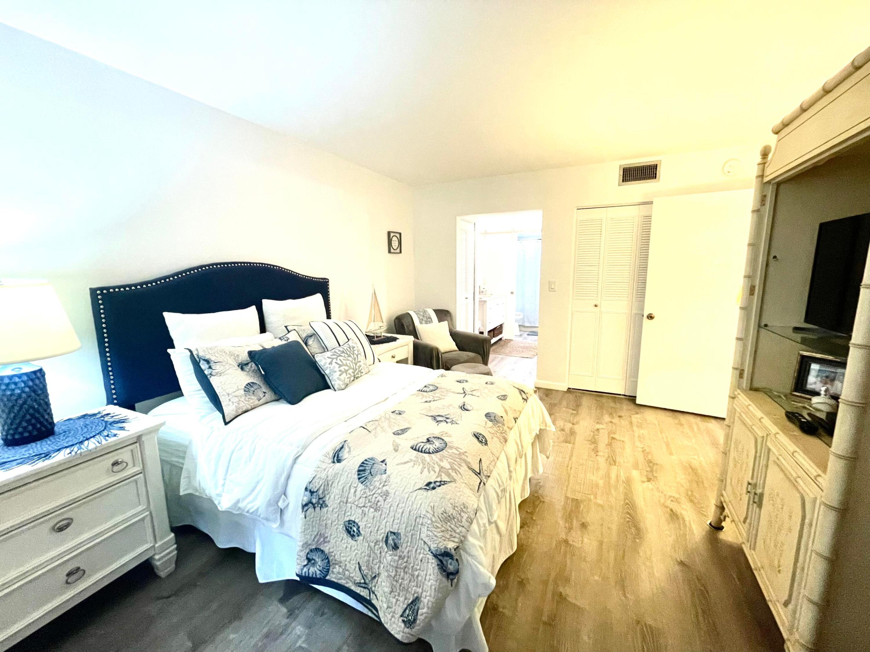 2811 Garden Drive S 304