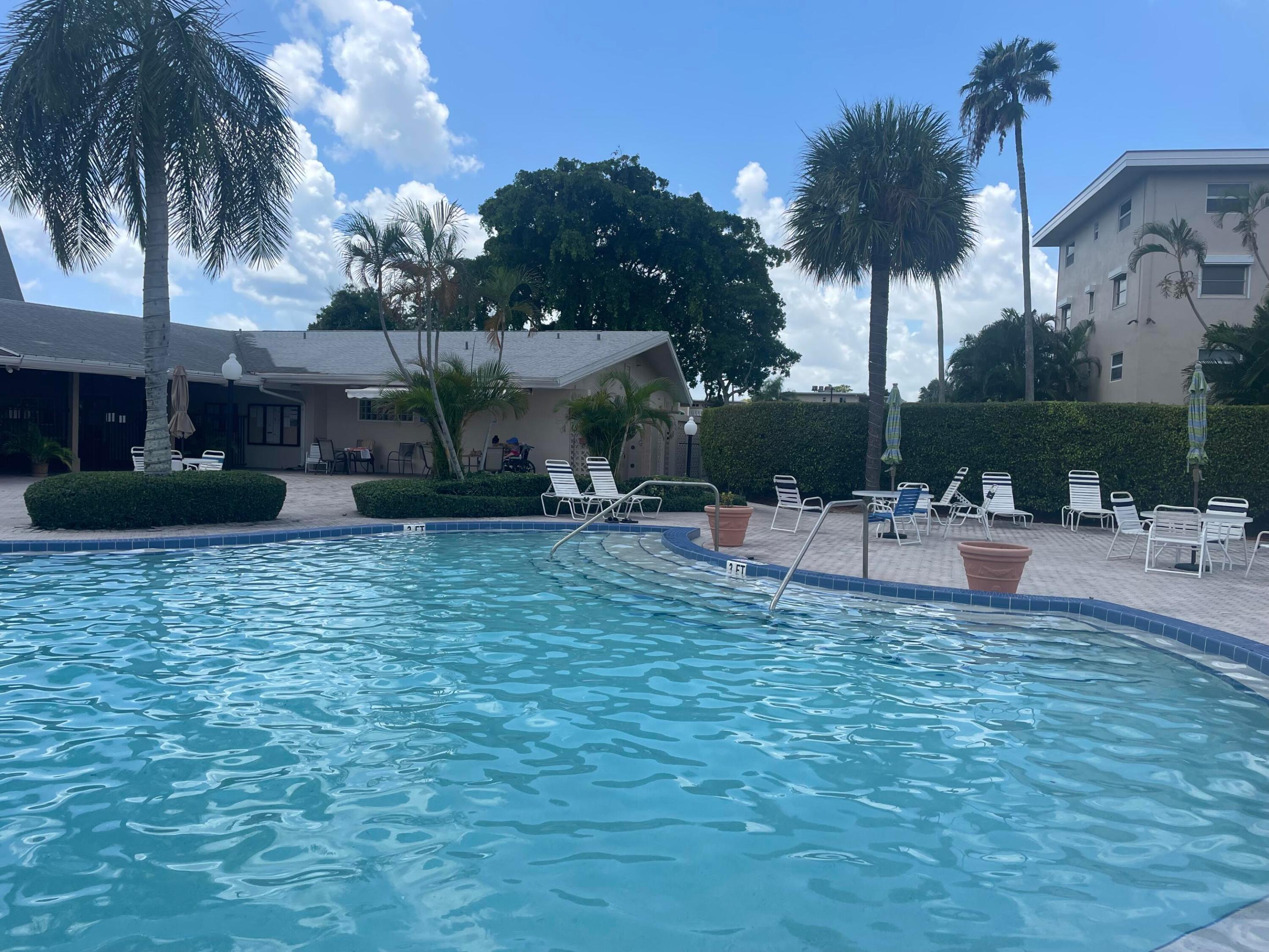 2811 Garden Drive S 304