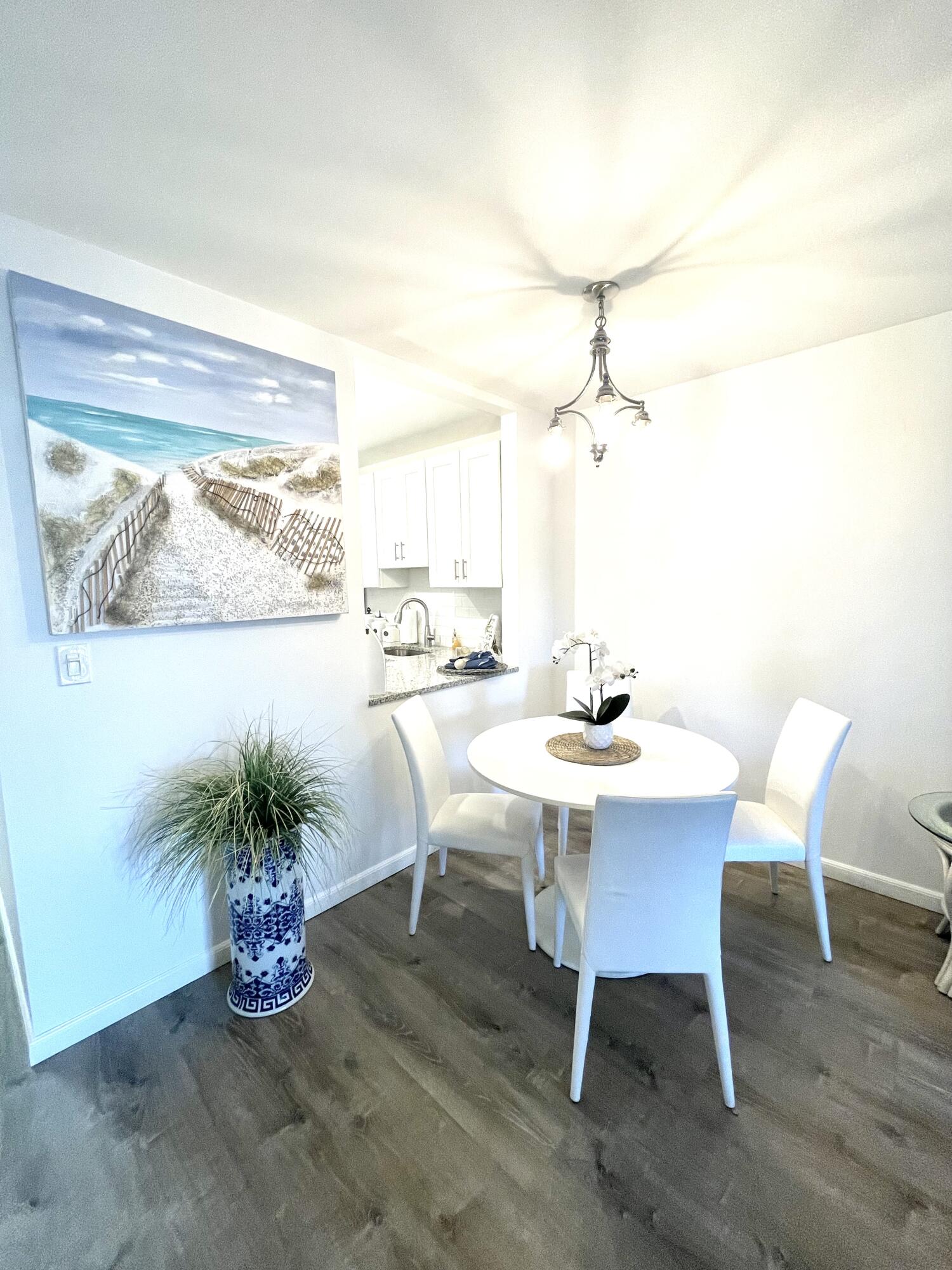 2811 Garden Drive S 304
