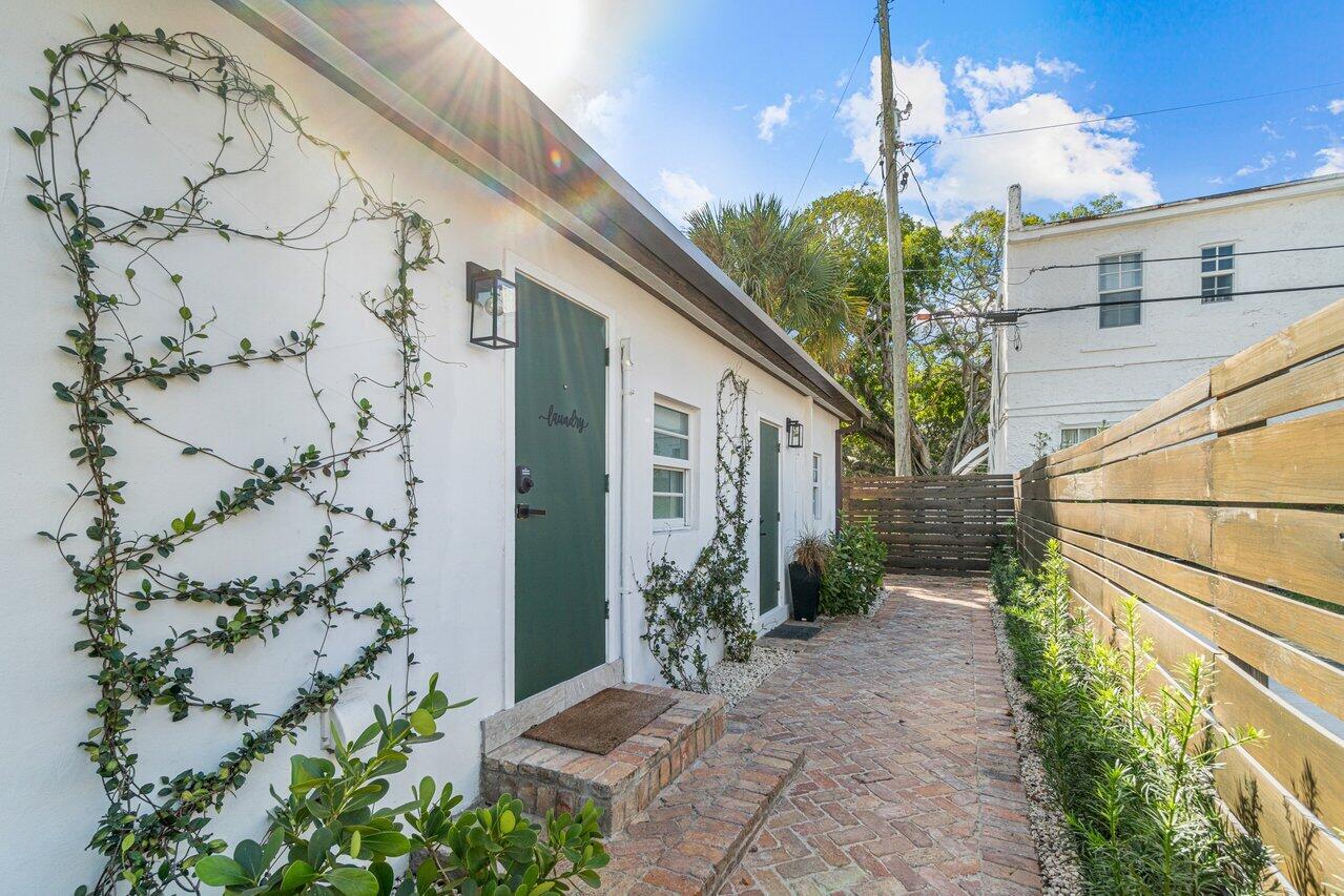 706 Sunset Road