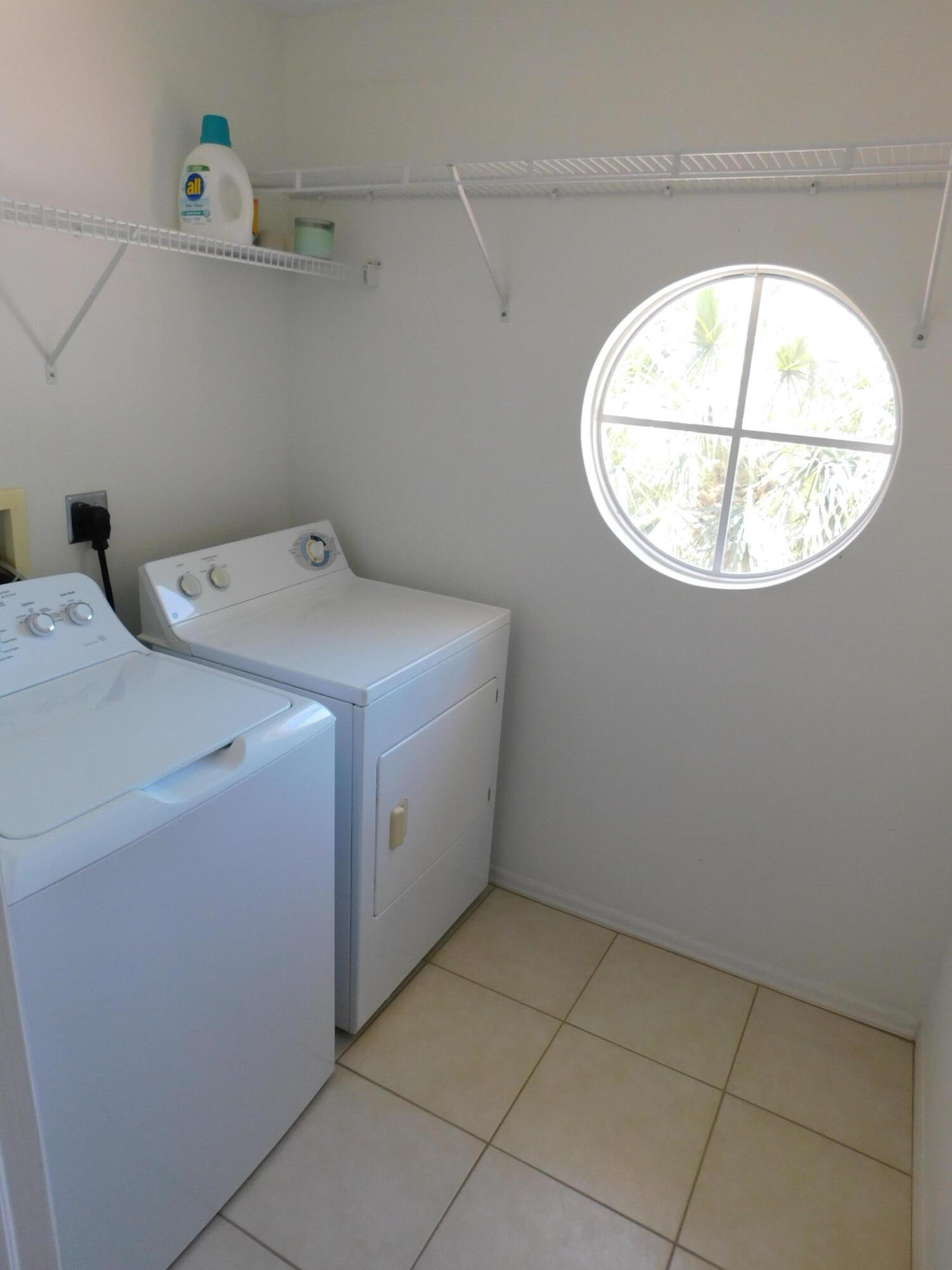 422 Rainbow Springs Terrace