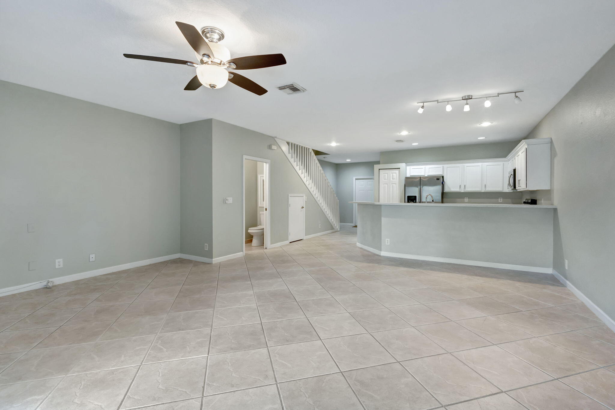 13416 Georgian Court