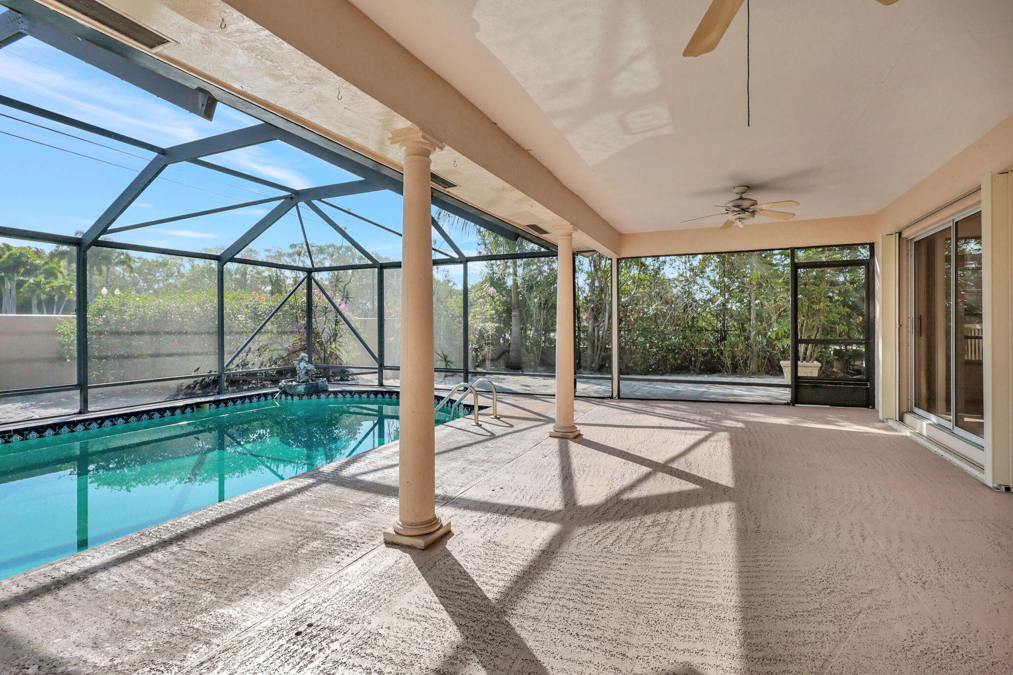 2198 Amesbury Circle