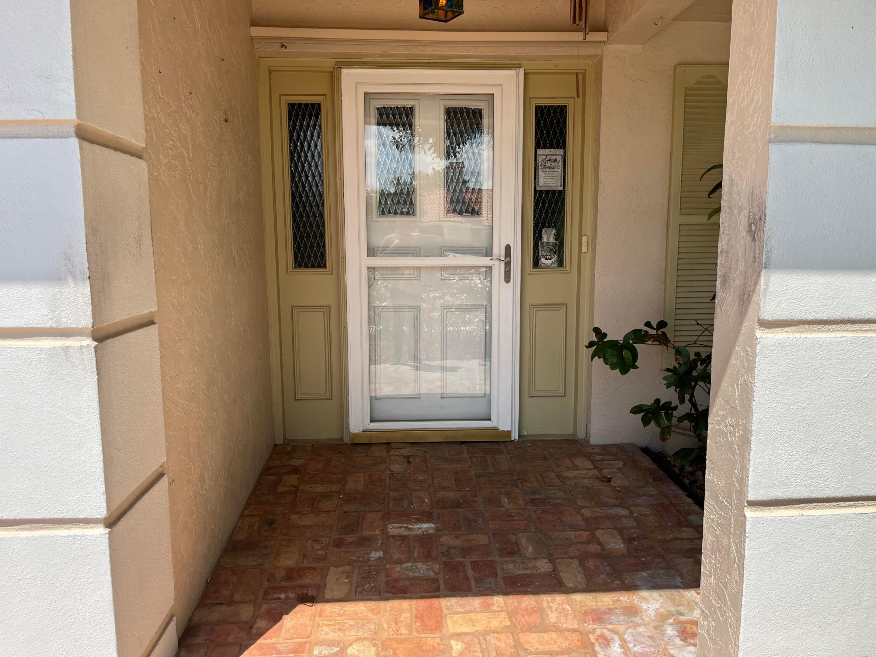 2198 Amesbury Circle