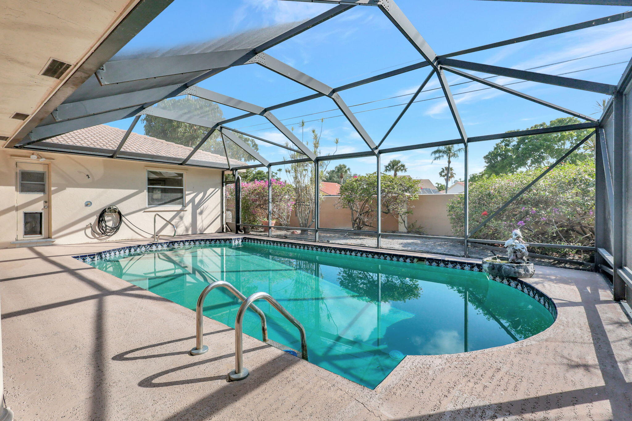 2198 Amesbury Circle