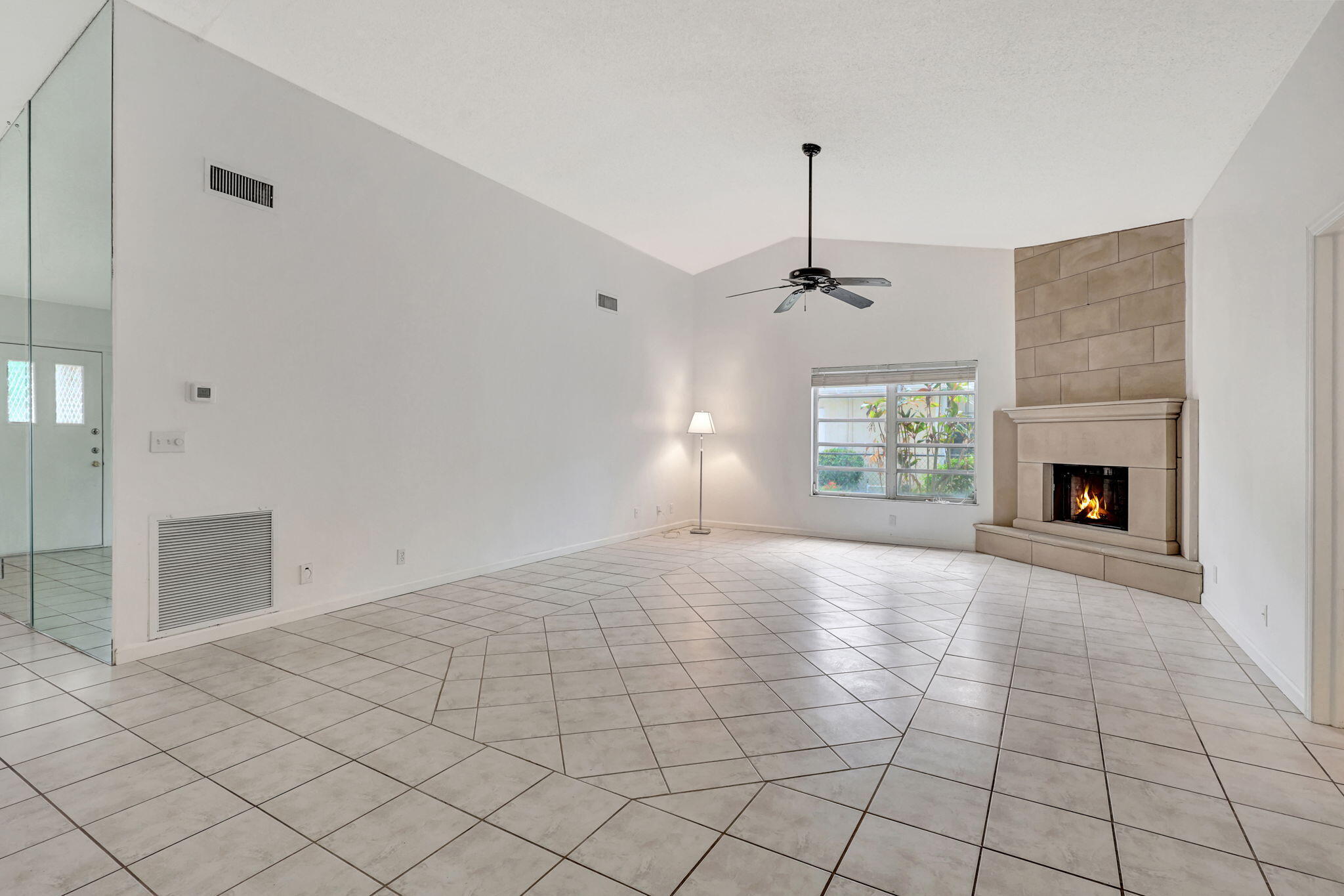 2198 Amesbury Circle