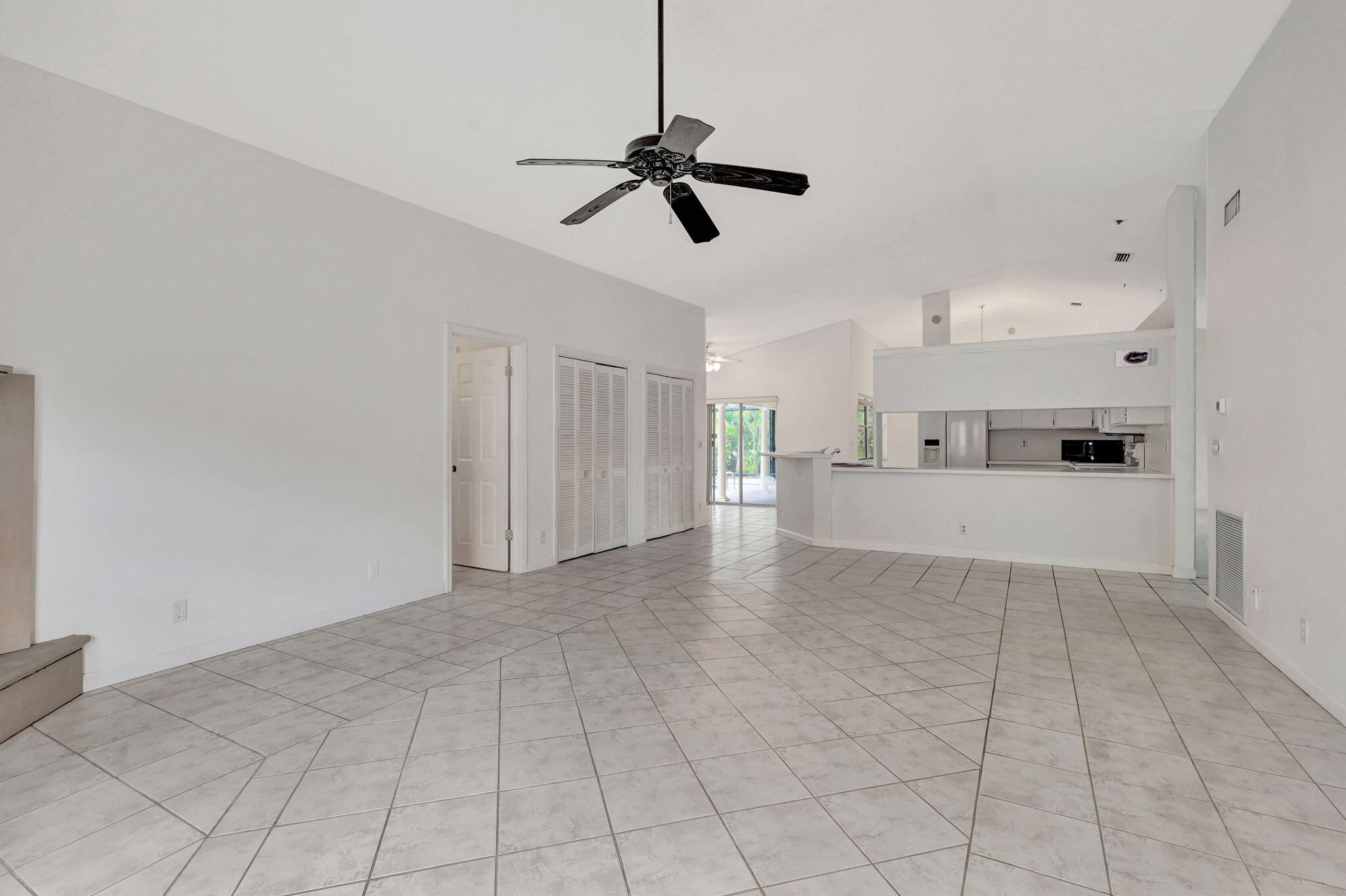 2198 Amesbury Circle