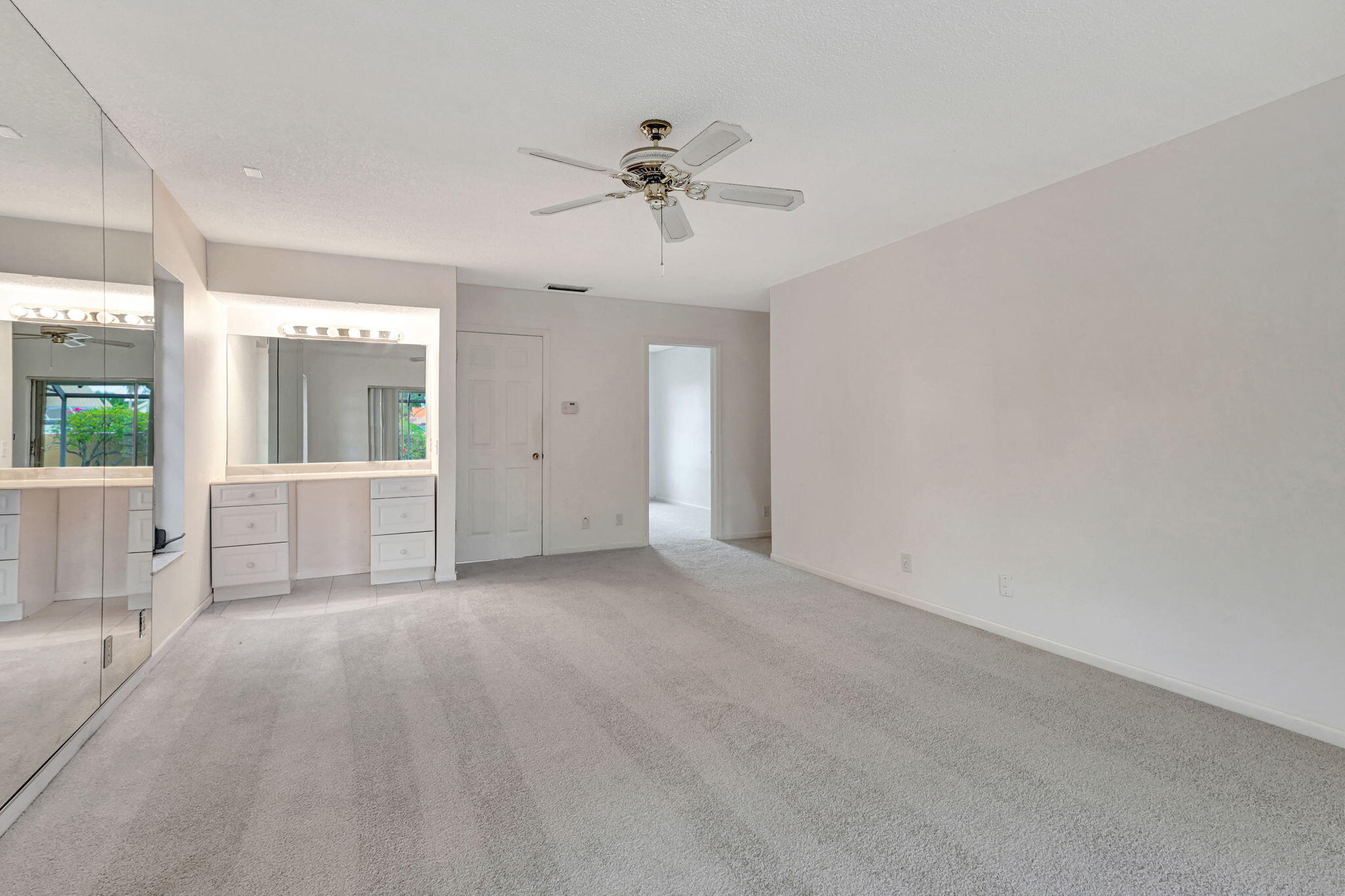 2198 Amesbury Circle
