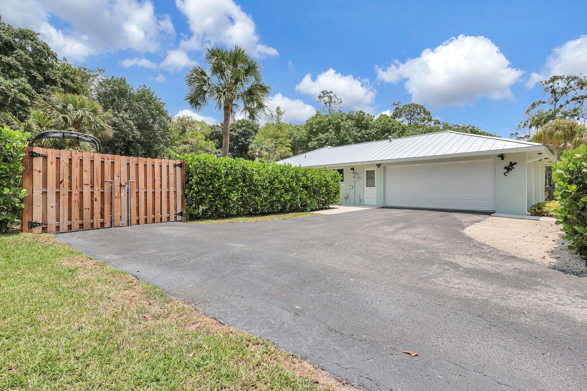 212 Forester Court