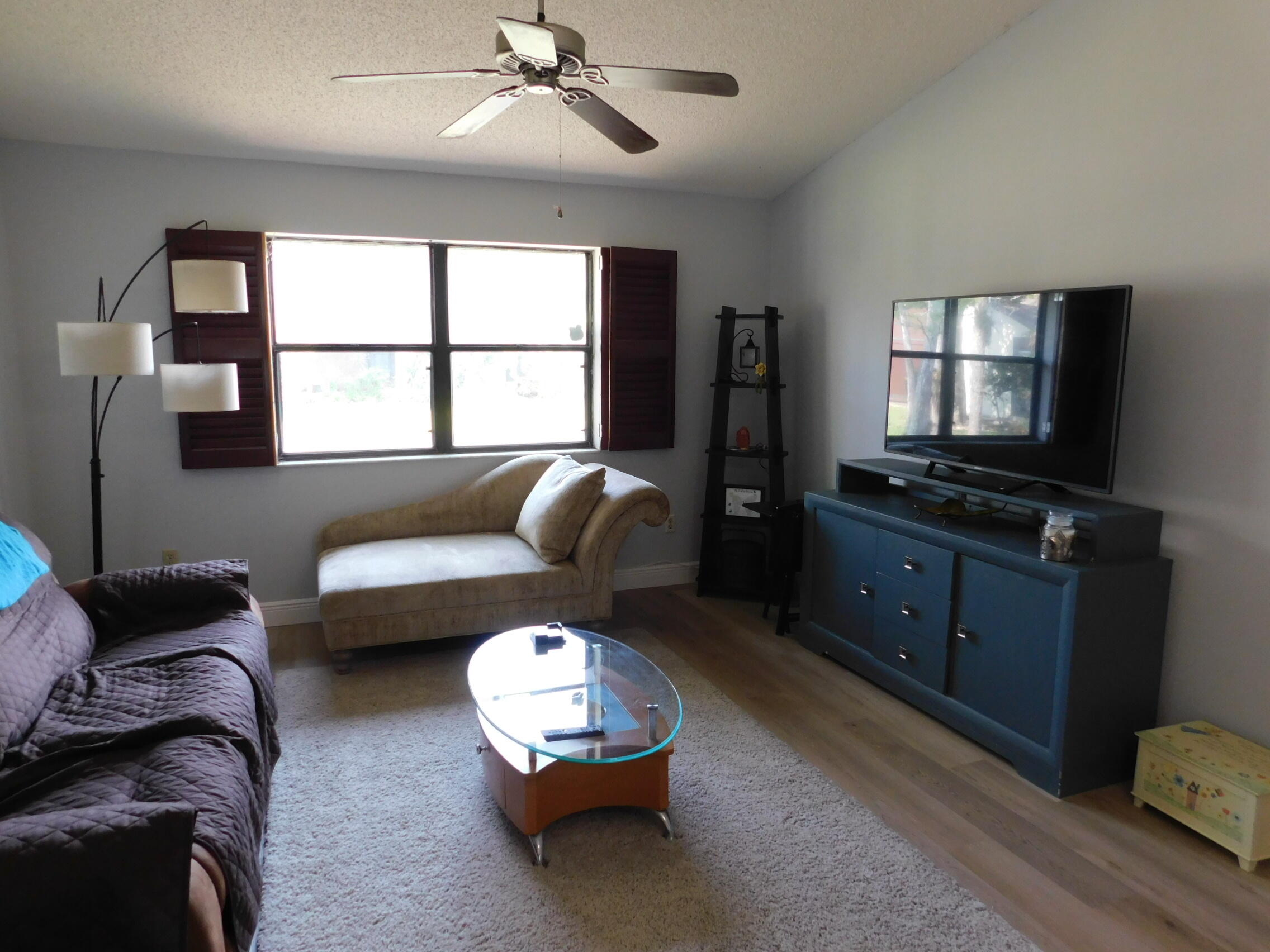 454 Knollwood Court