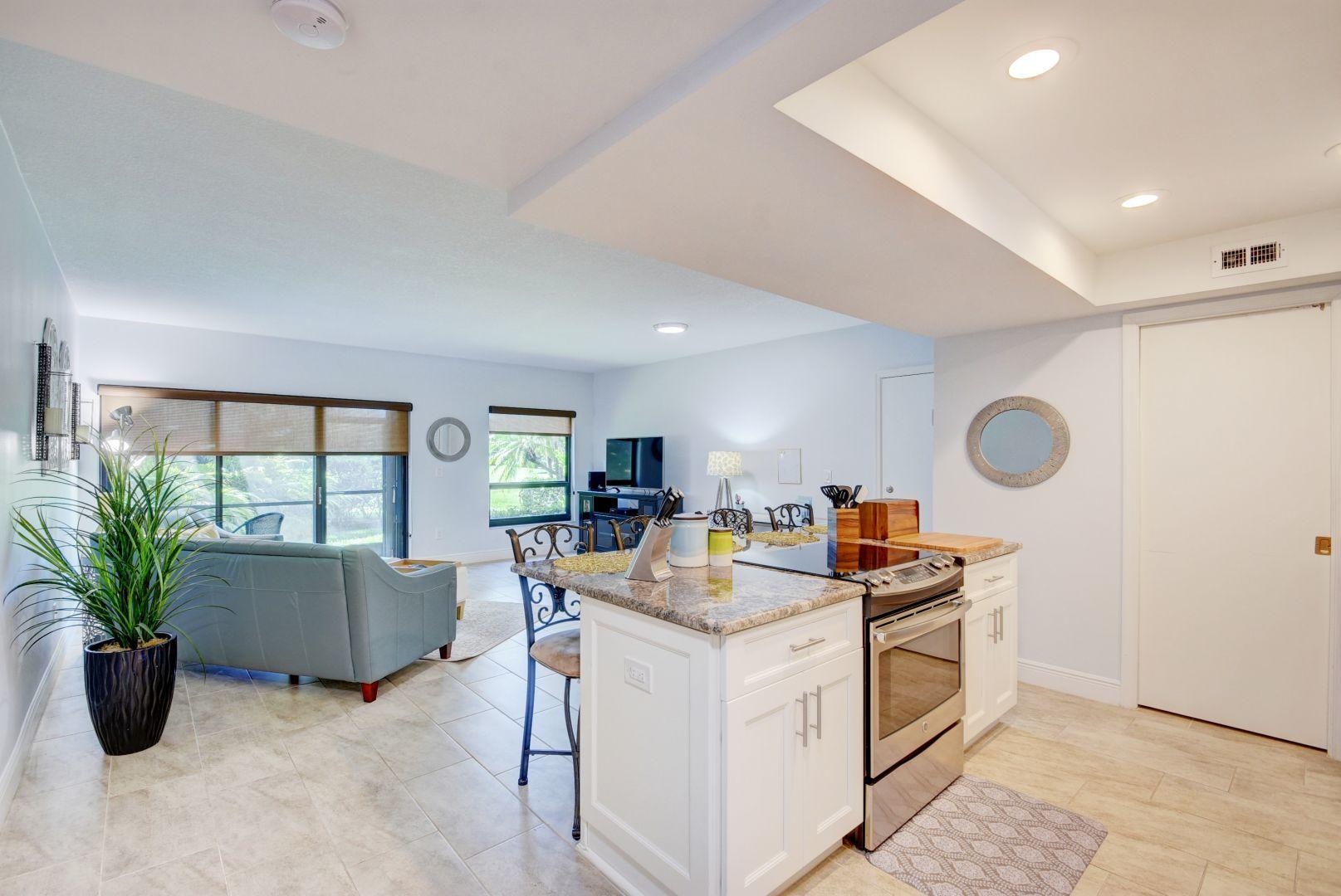 13334 Polo Club Road, 246-247