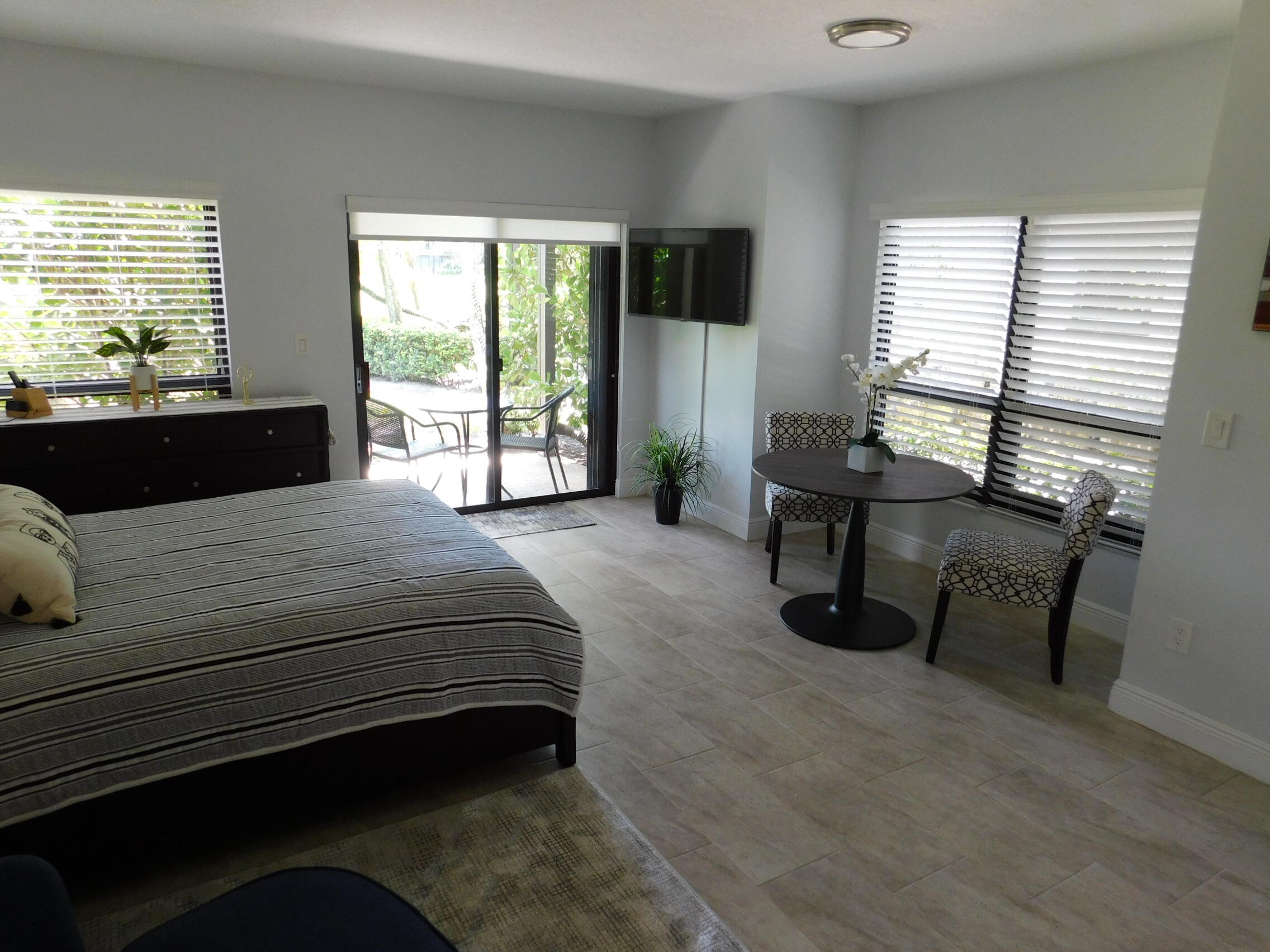 13334 Polo Club Road, 246-247