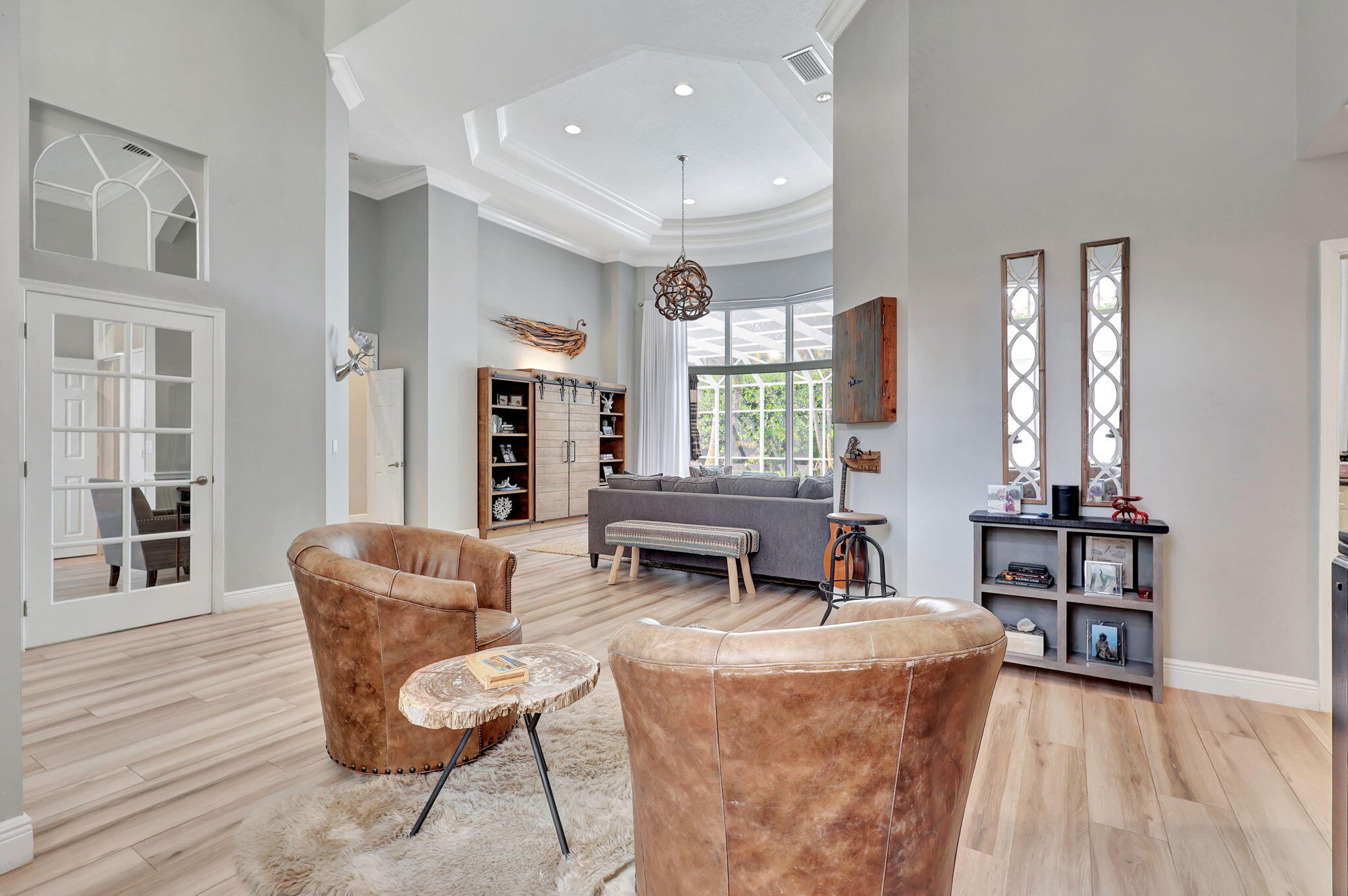 827 Forest Glen Lane