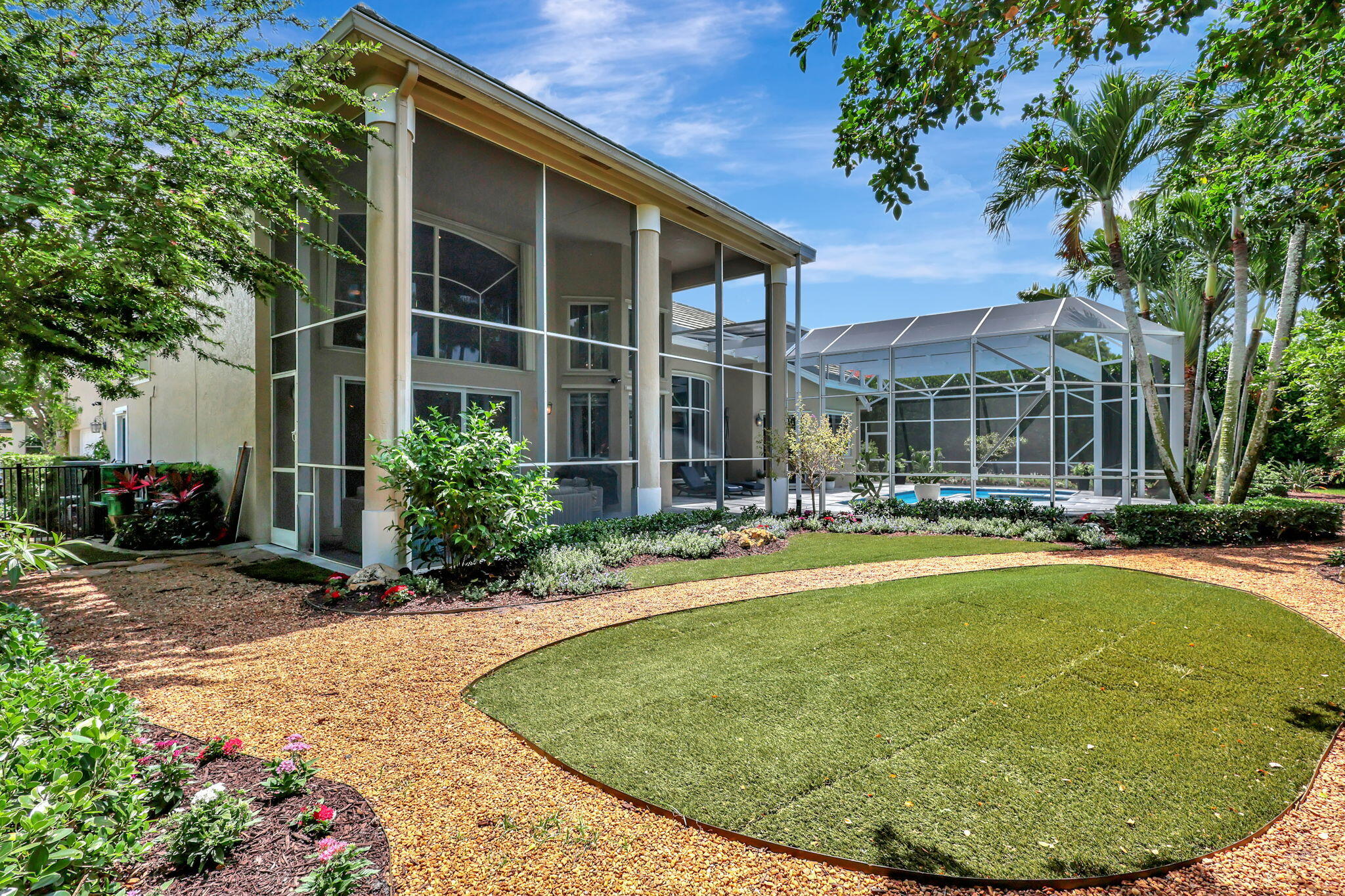 827 Forest Glen Lane