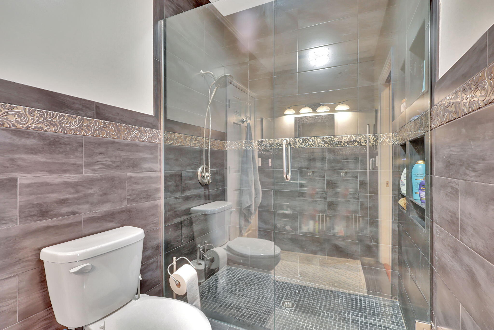 827 Forest Glen Lane